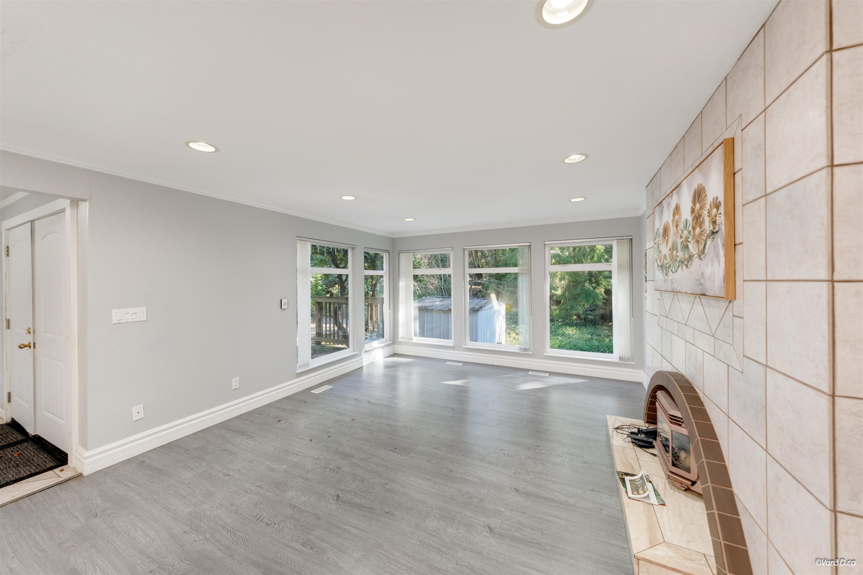 1366 Kings Avenue, West Vancouver, BC
