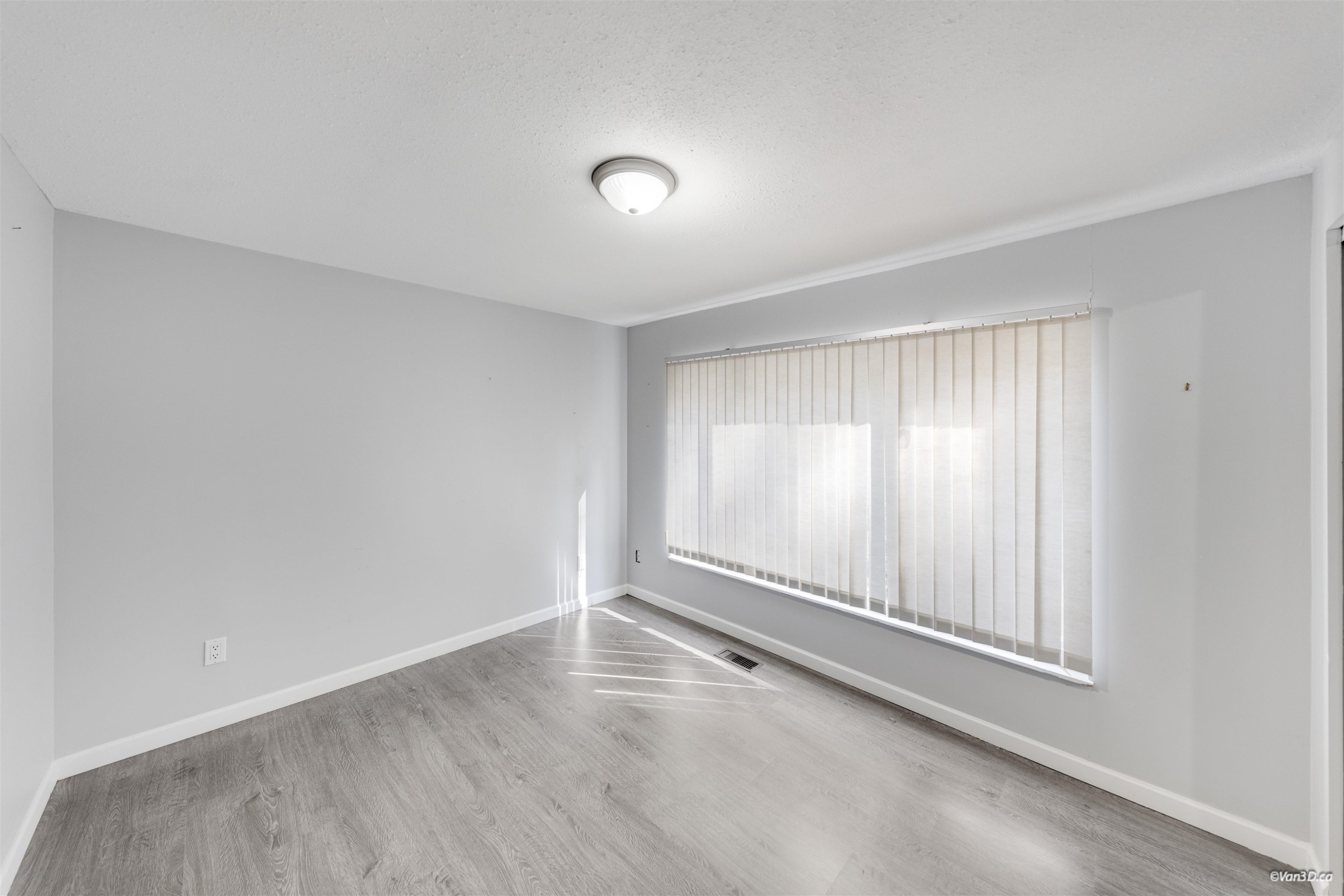 1366 Kings Avenue, West Vancouver, BC