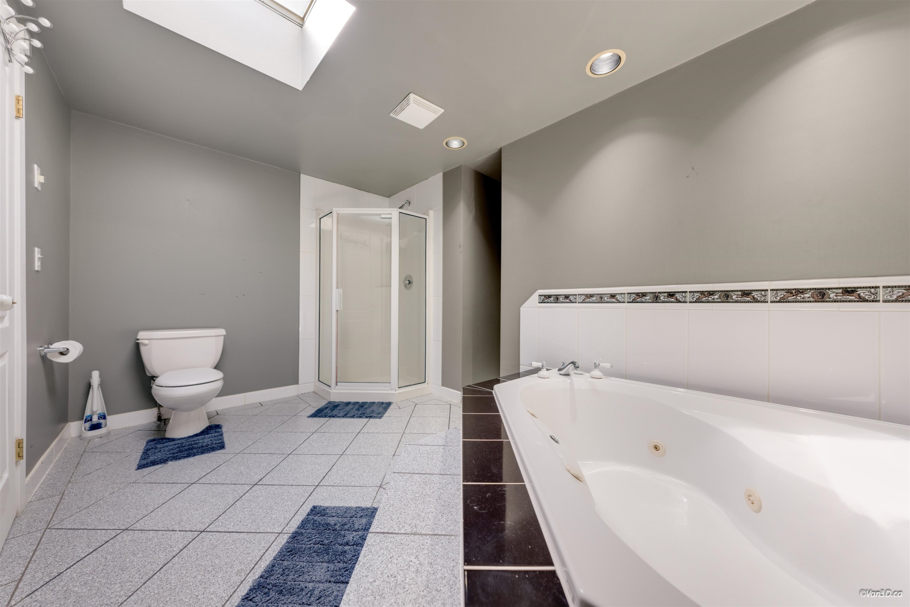 1366 Kings Avenue, West Vancouver, BC