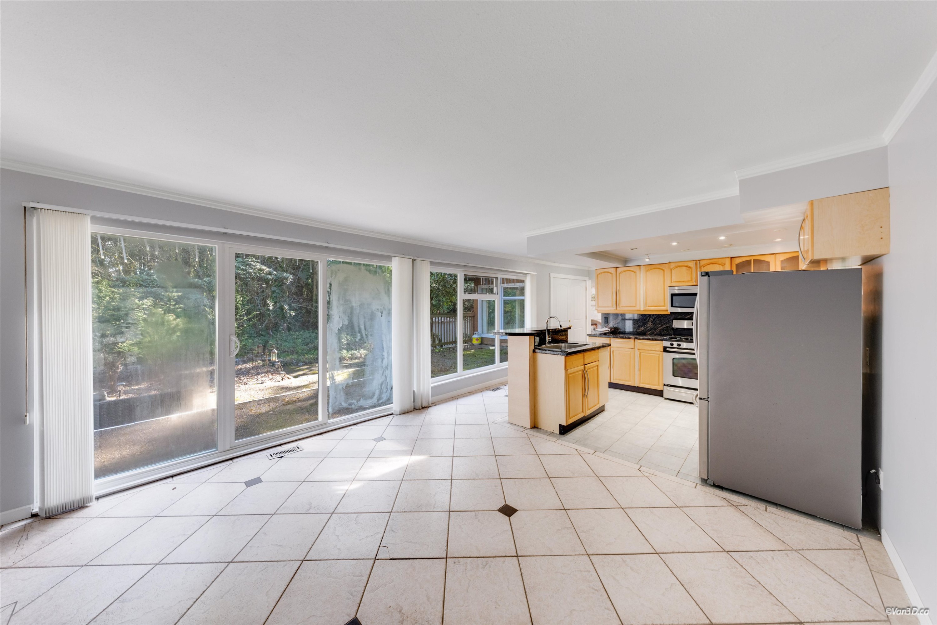 1366 Kings Avenue, West Vancouver, BC