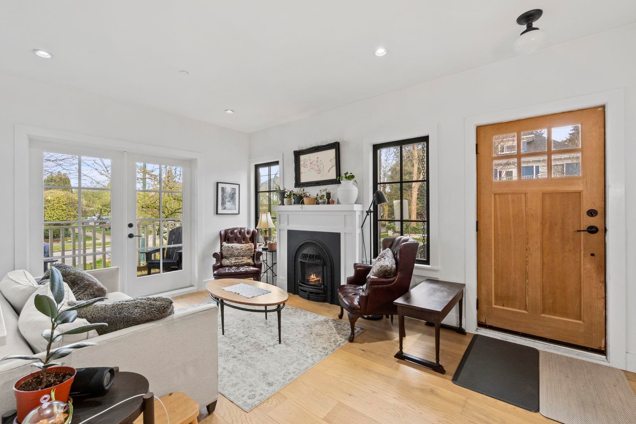 2072 Kitchener Street, Vancouver, BC