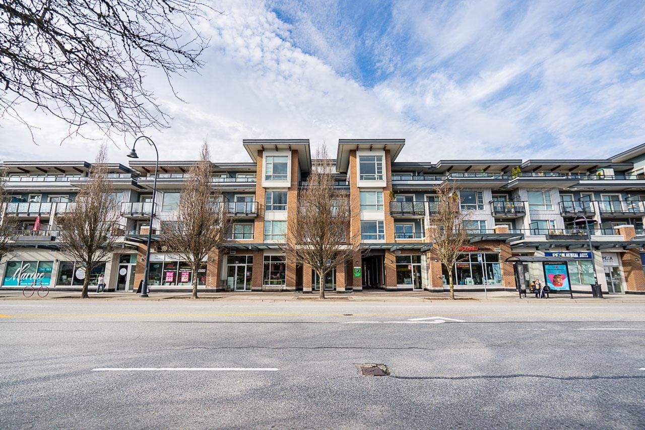 208-1330 Marine Drive, North Vancouver, BC