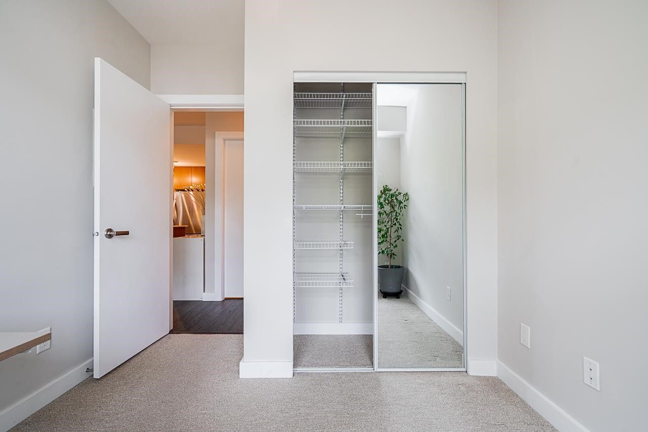 208-1330 Marine Drive, North Vancouver, BC