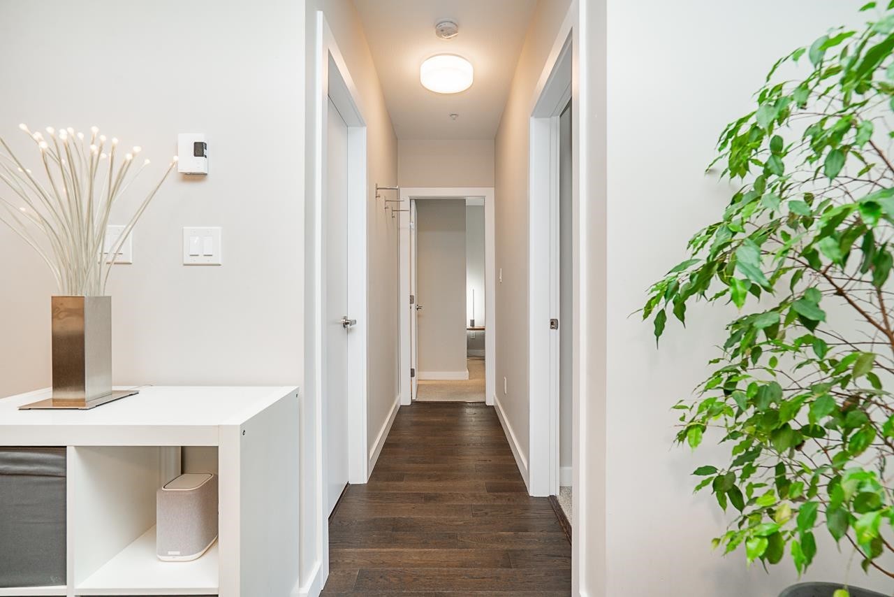 208-1330 Marine Drive, North Vancouver, BC