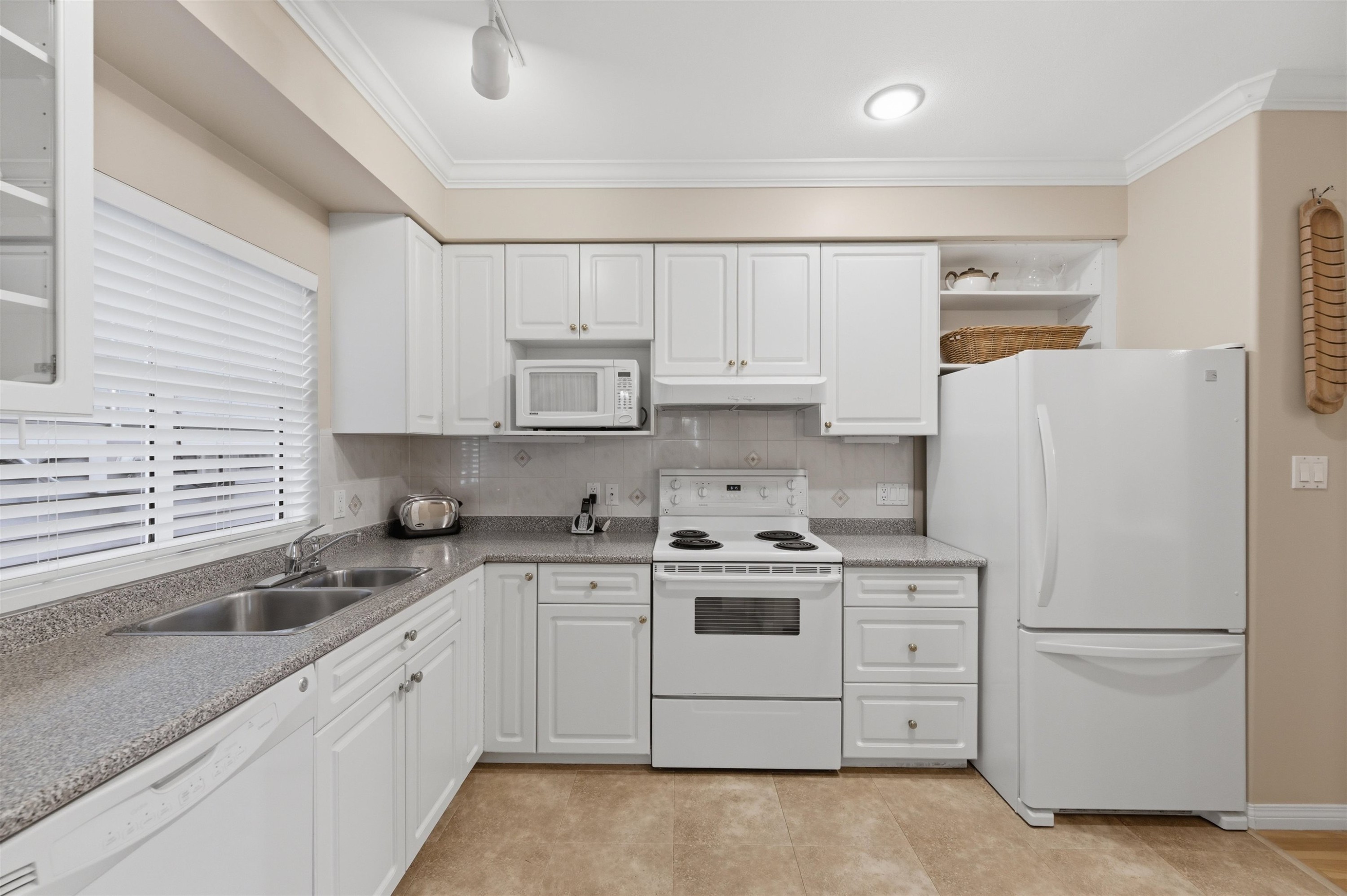 3428 7Th Avenue W, Vancouver, BC