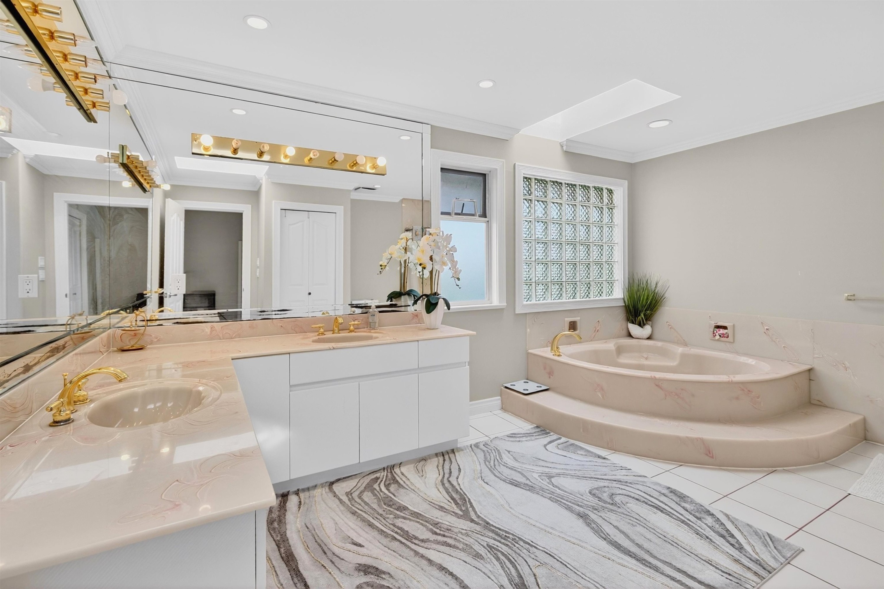6411 No. 7 Road, Richmond, BC