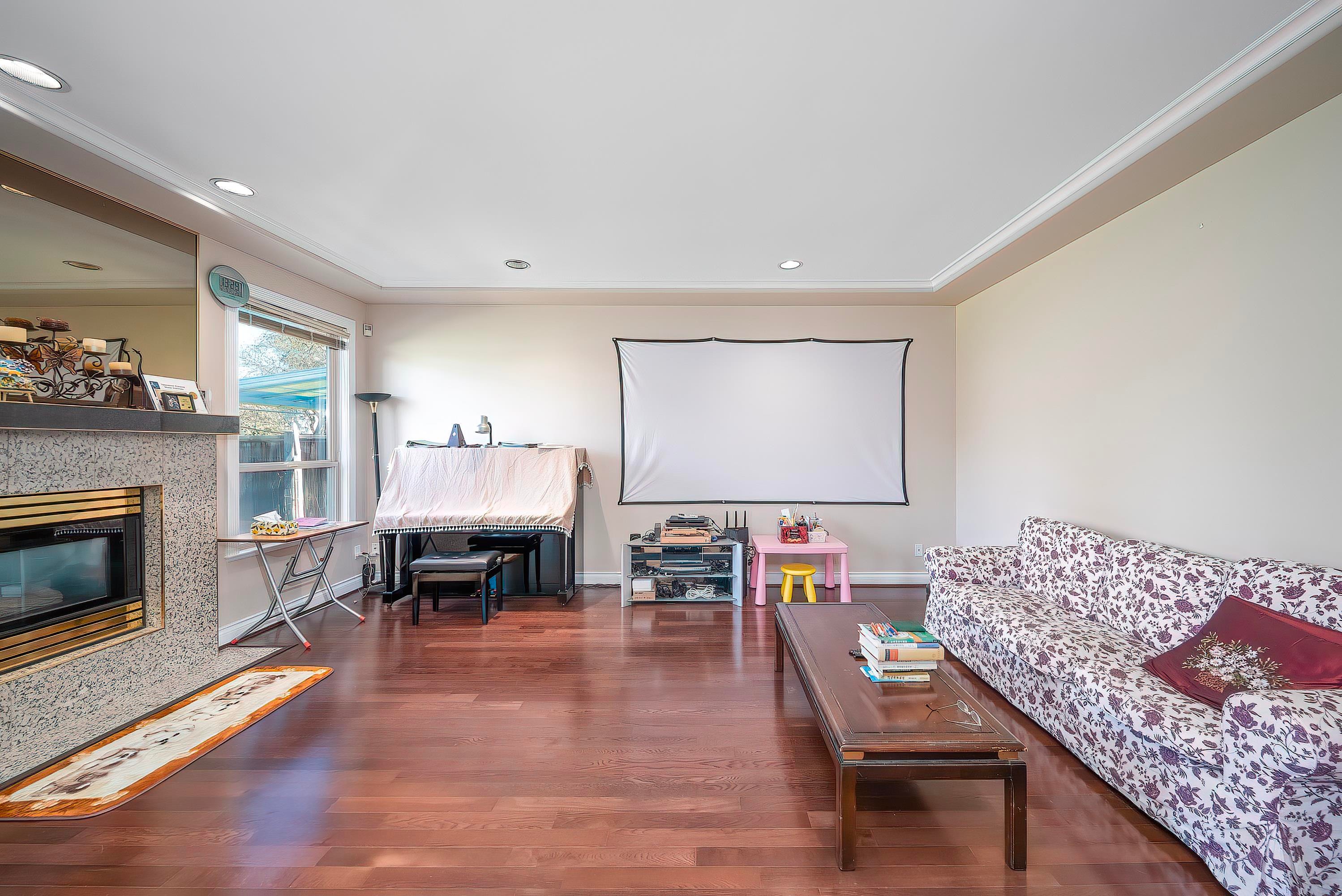 8671 Saunders Road, Richmond, BC
