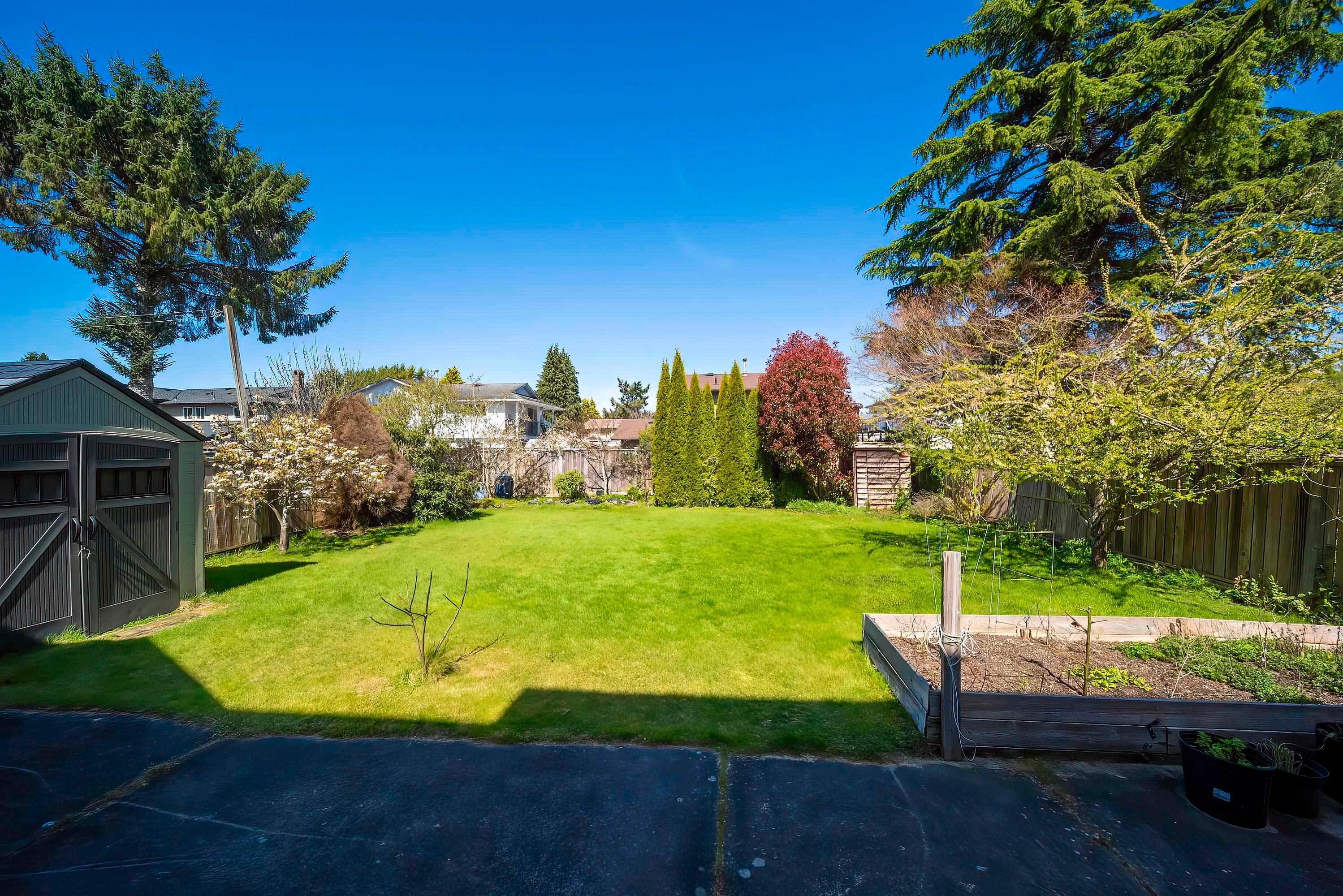 8671 Saunders Road, Richmond, BC