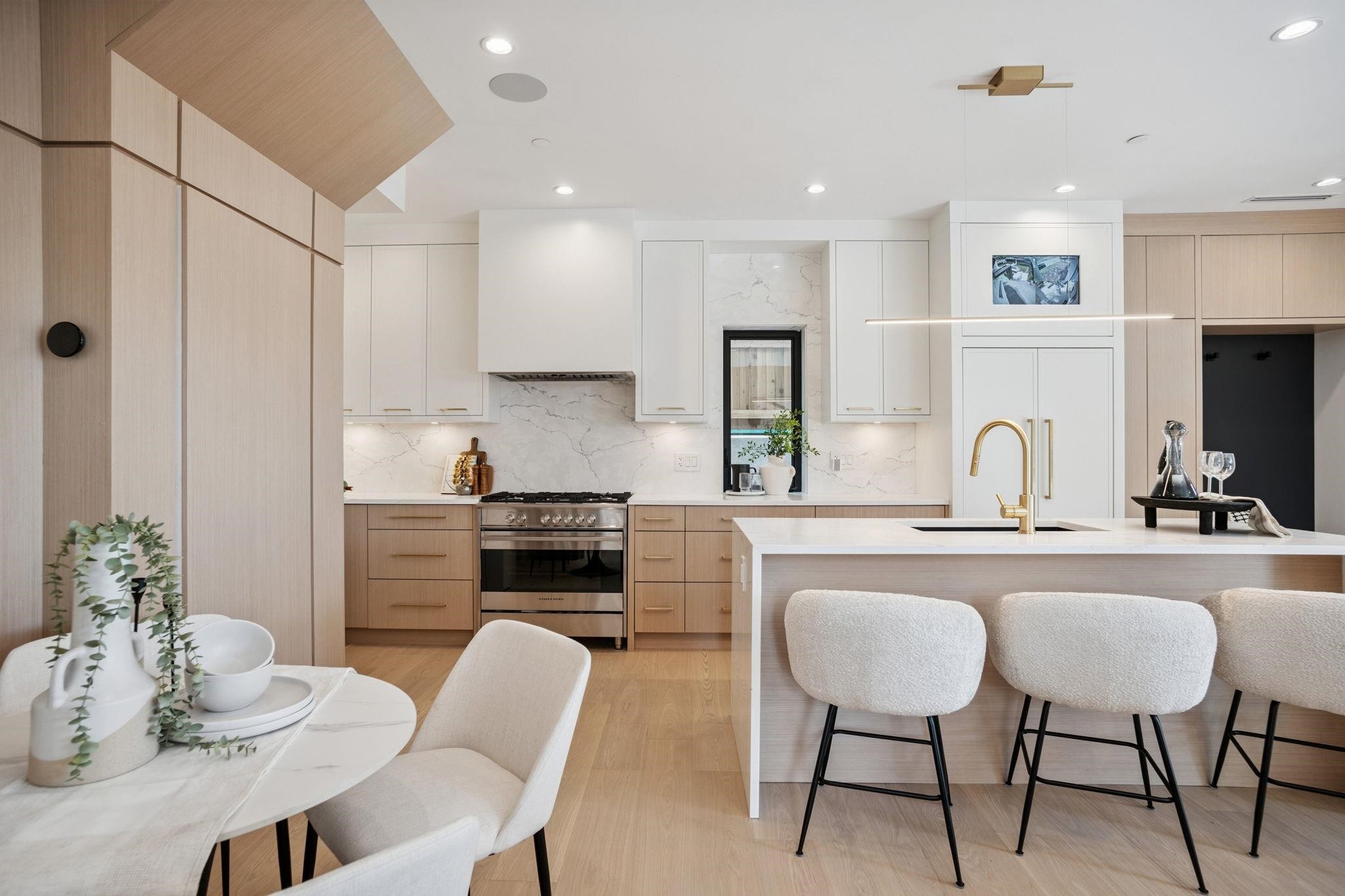 2307 3Rd Avenue E, Vancouver, BC