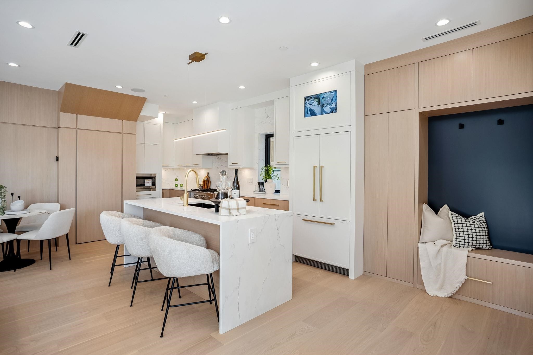 2307 3Rd Avenue E, Vancouver, BC