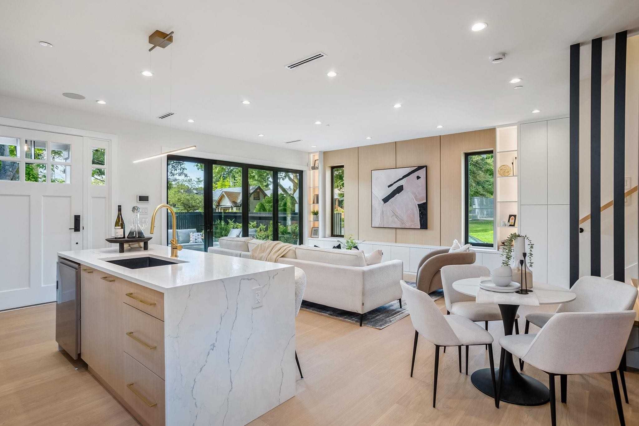 2307 3Rd Avenue E, Vancouver, BC