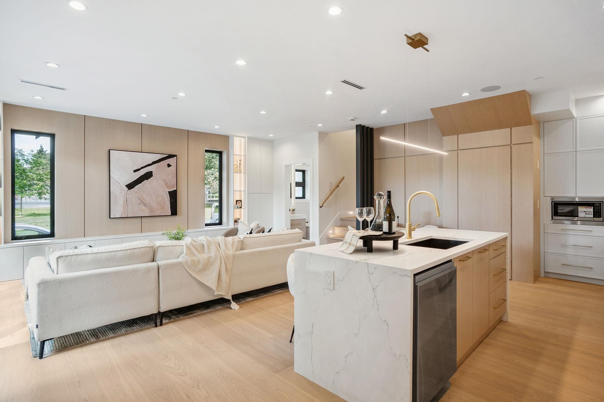 2307 3Rd Avenue E, Vancouver, BC