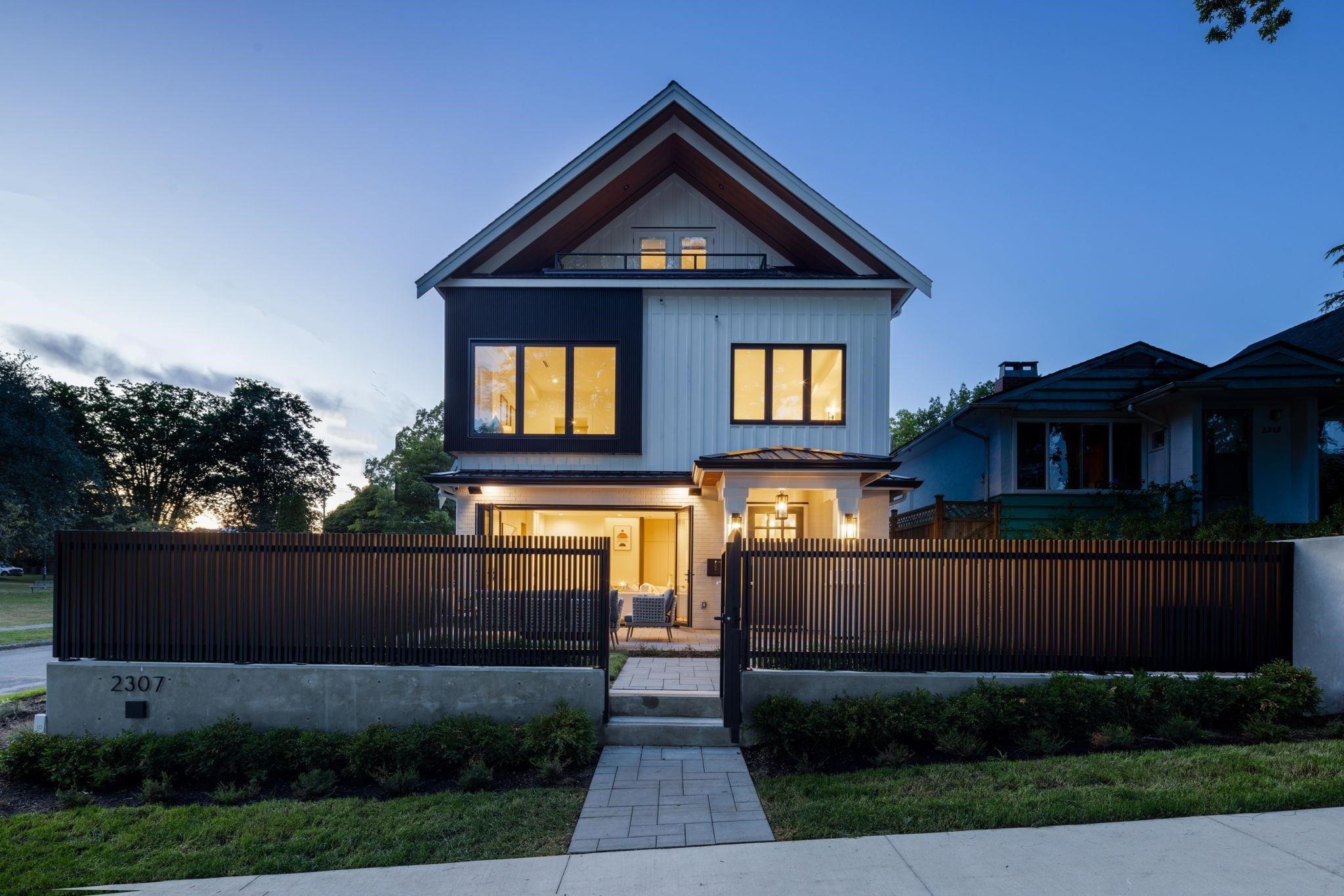 2307 3Rd Avenue E, Vancouver, BC