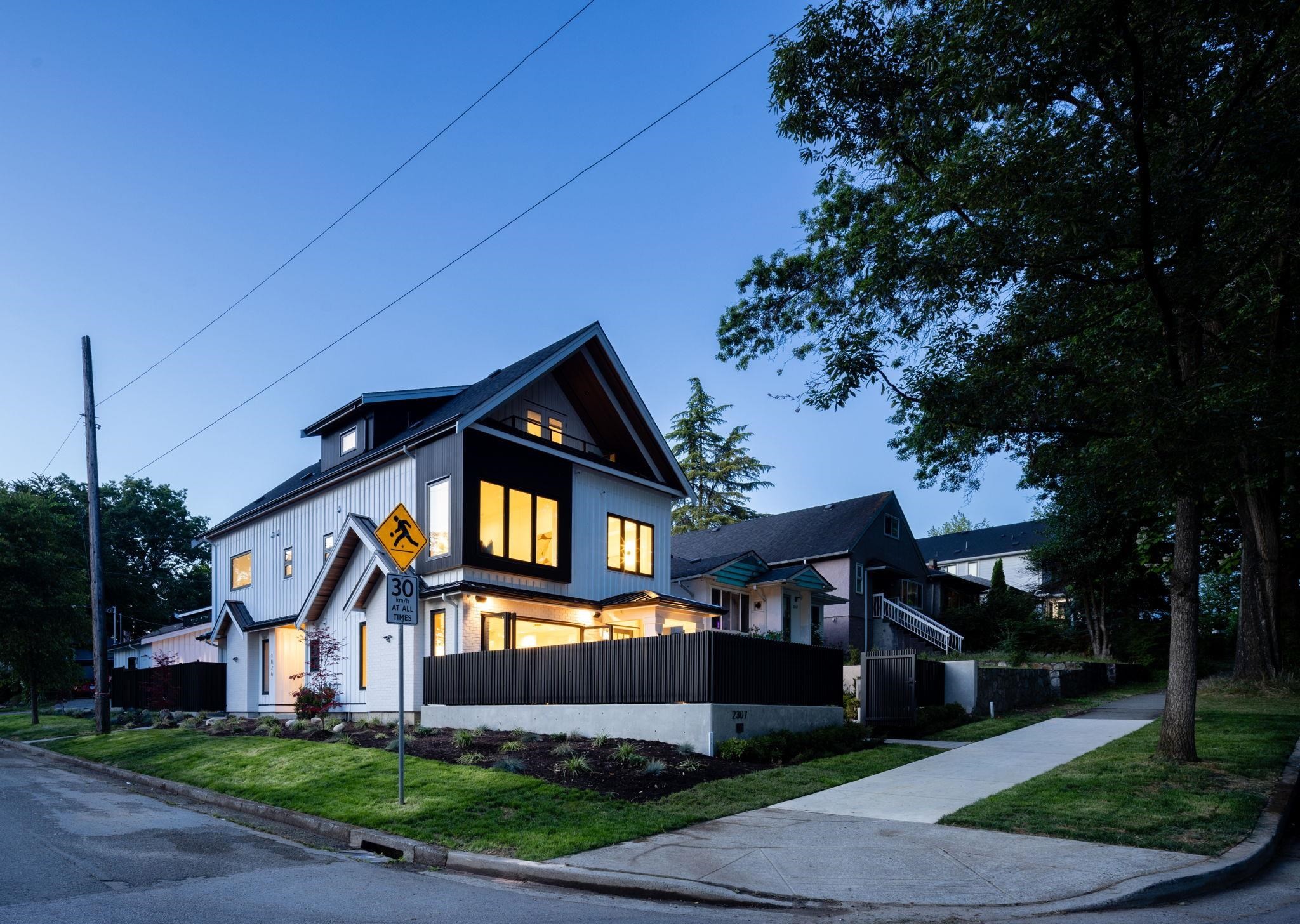2307 3Rd Avenue E, Vancouver, BC