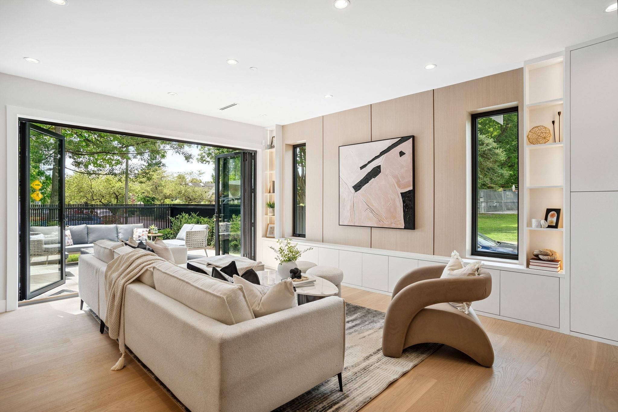 2307 3Rd Avenue E, Vancouver, BC