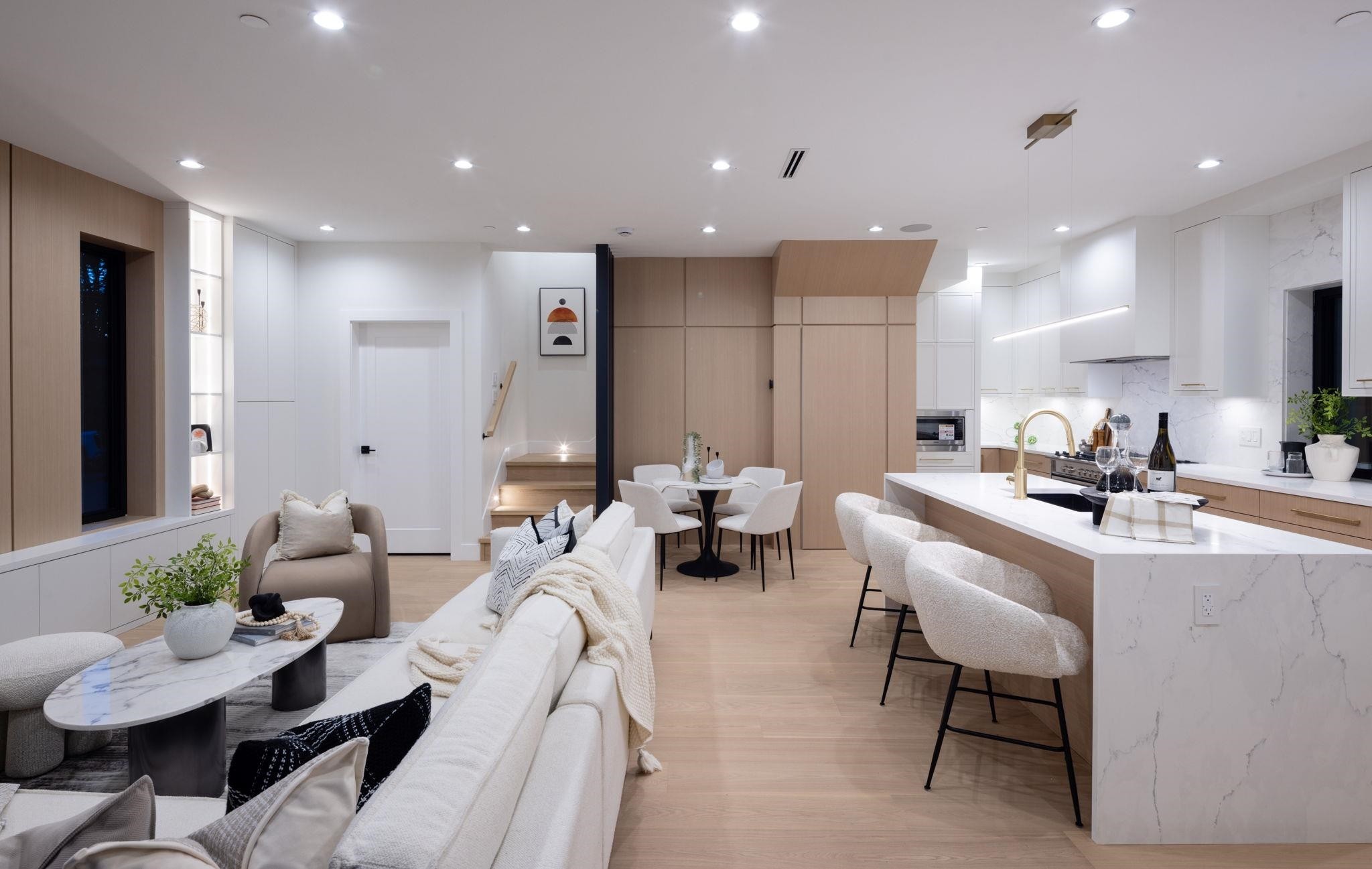 2307 3Rd Avenue E, Vancouver, BC