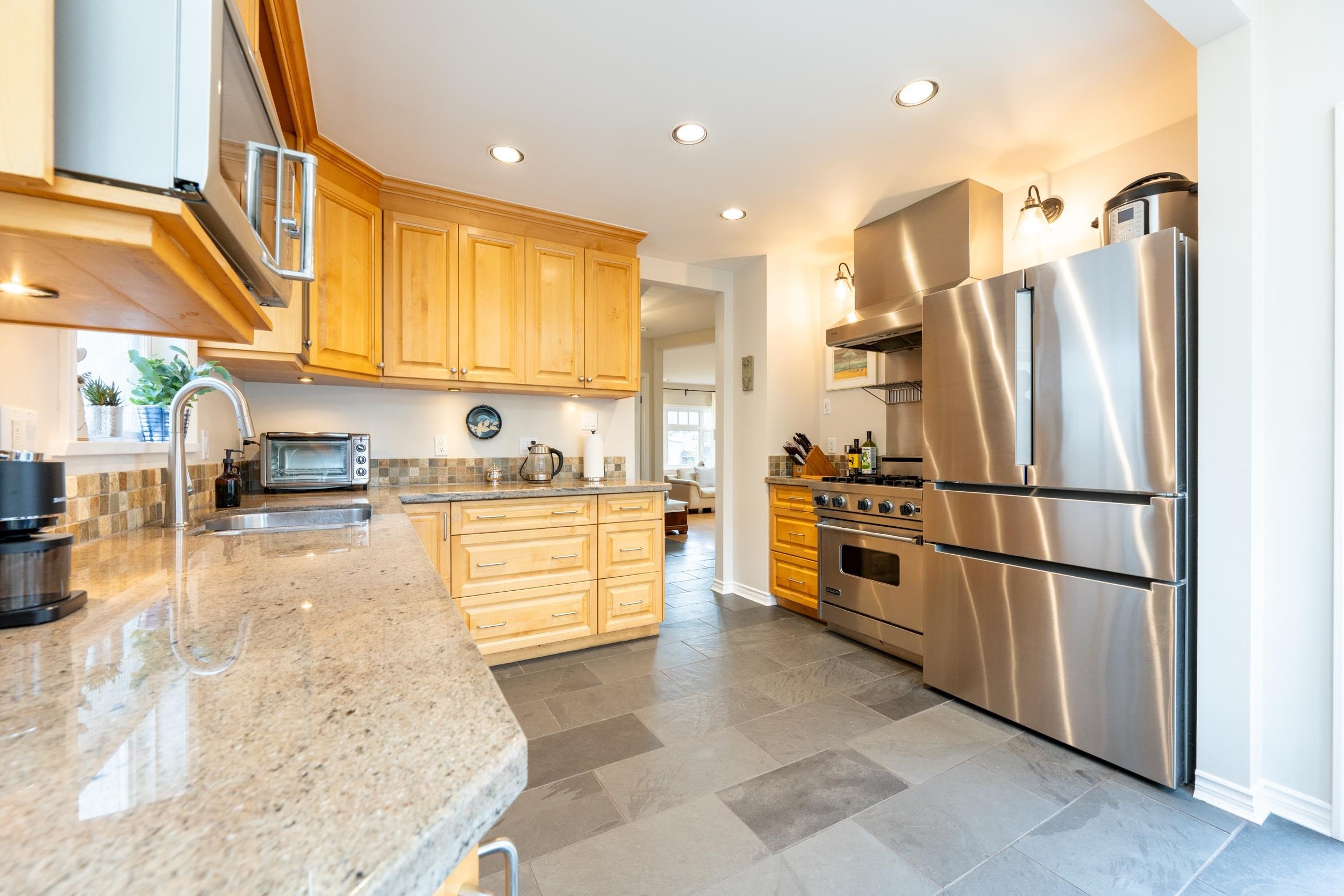 4047 32Nd Avenue W, Vancouver, BC