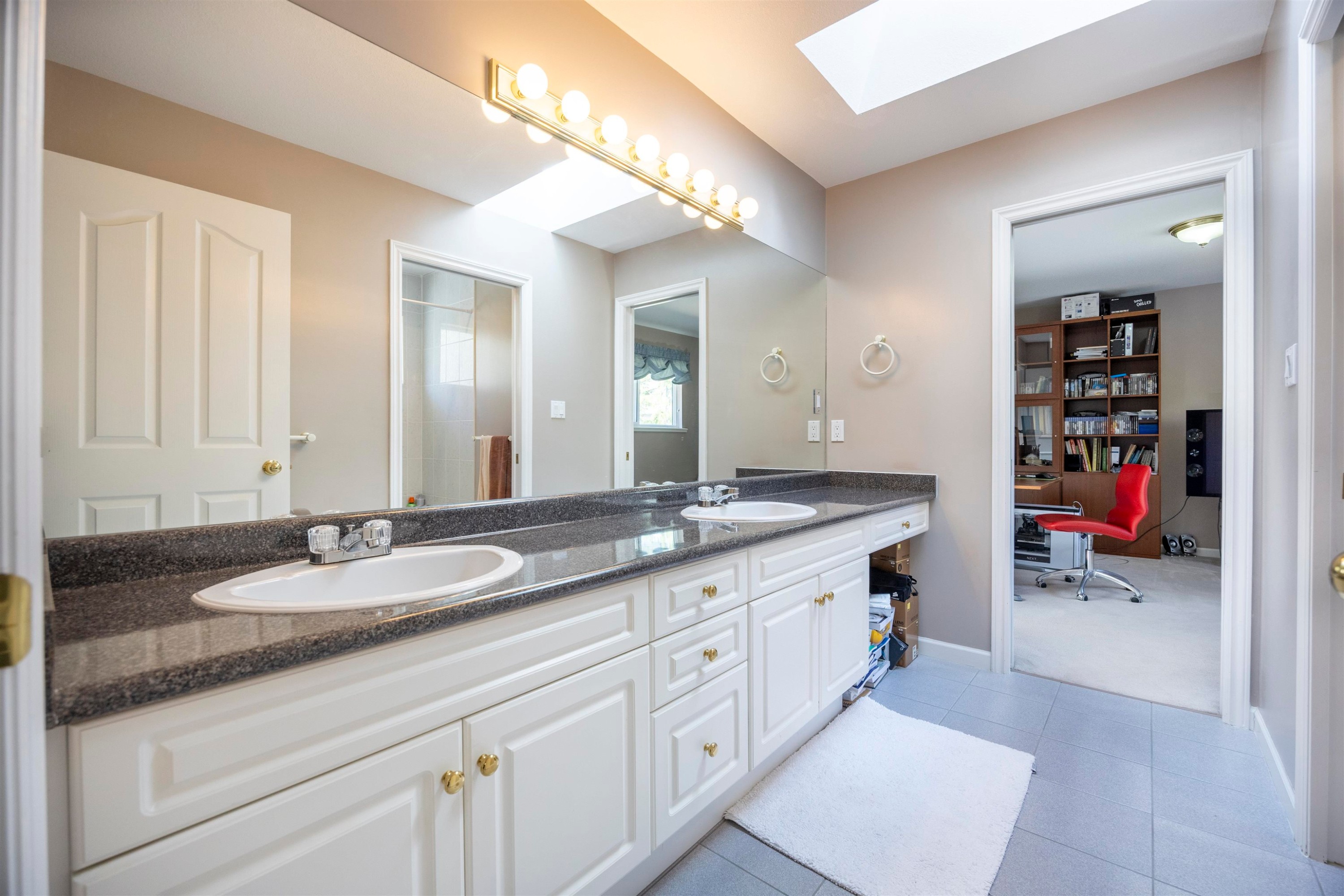 2551 Sapphire Place, Coquitlam, BC