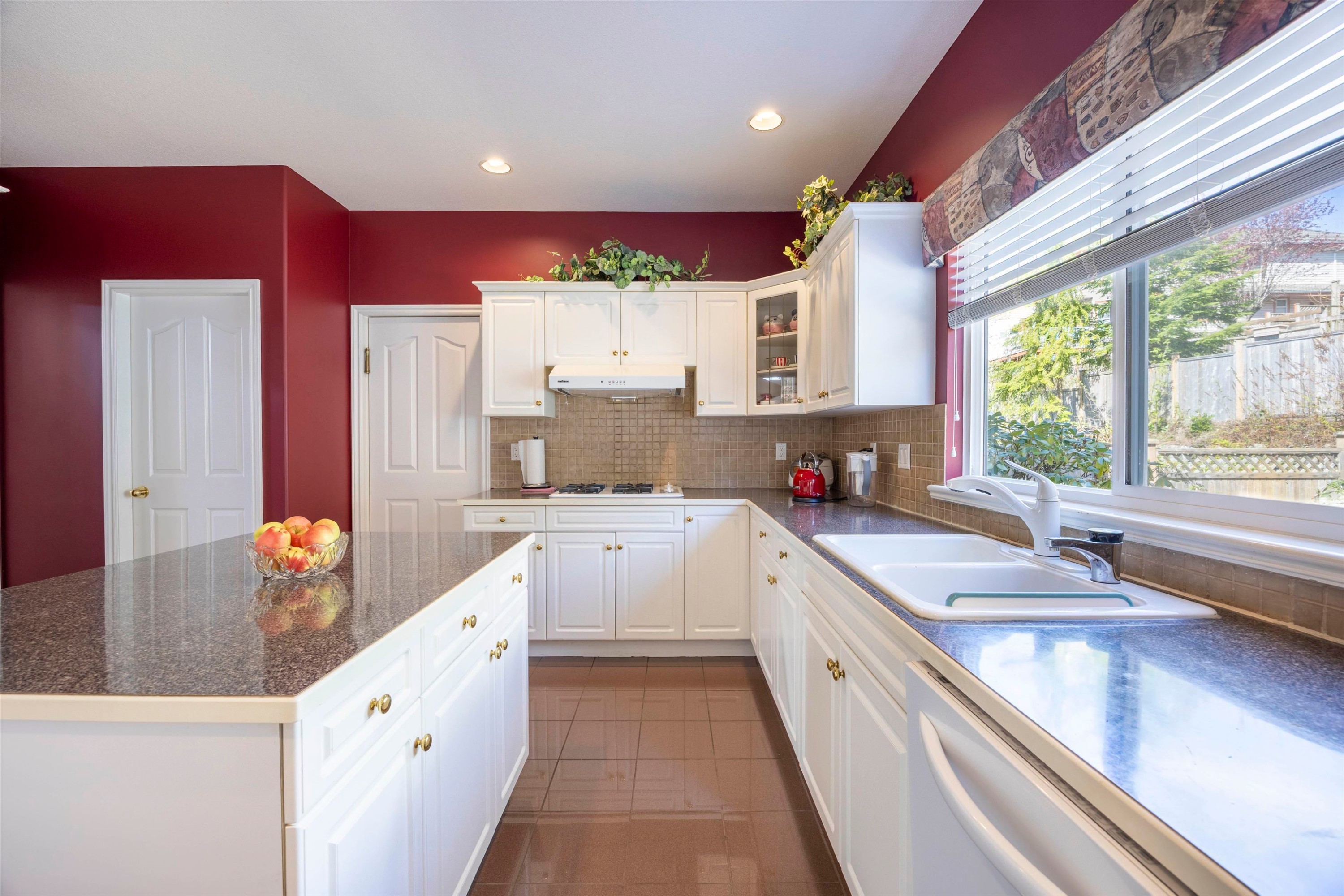 2551 Sapphire Place, Coquitlam, BC