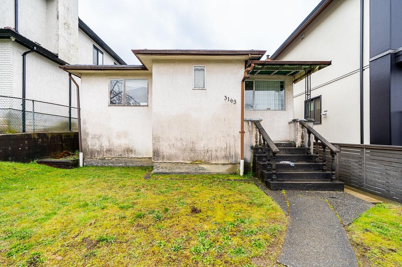 3163 Rupert Street, Vancouver, BC