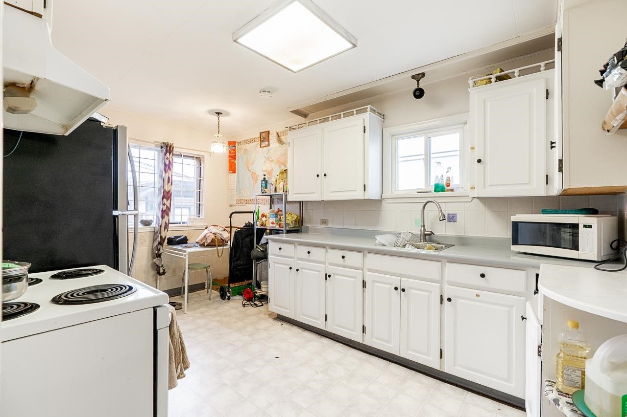 3163 Rupert Street, Vancouver, BC