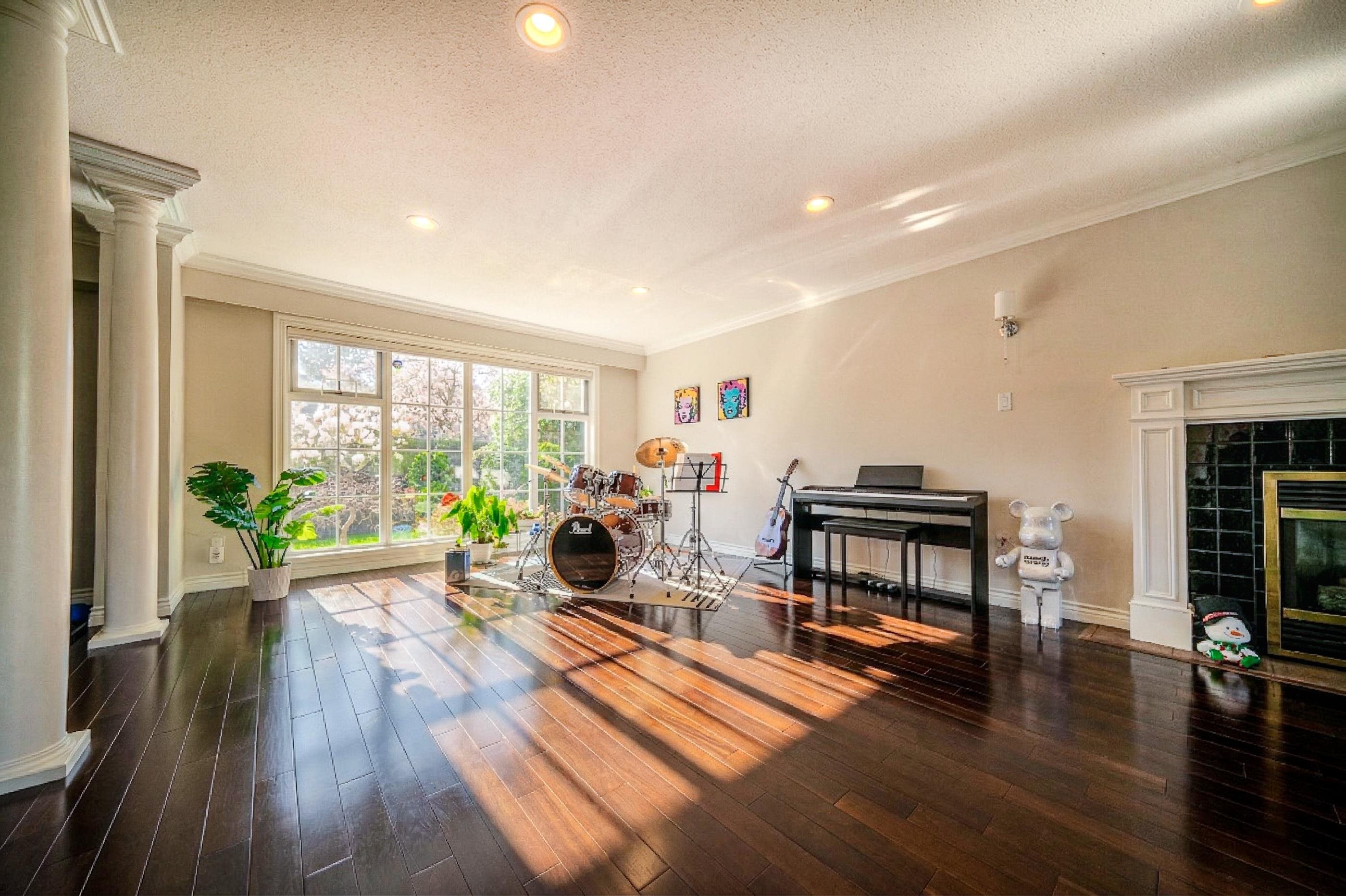 4049 27Th Avenue W, Vancouver, BC