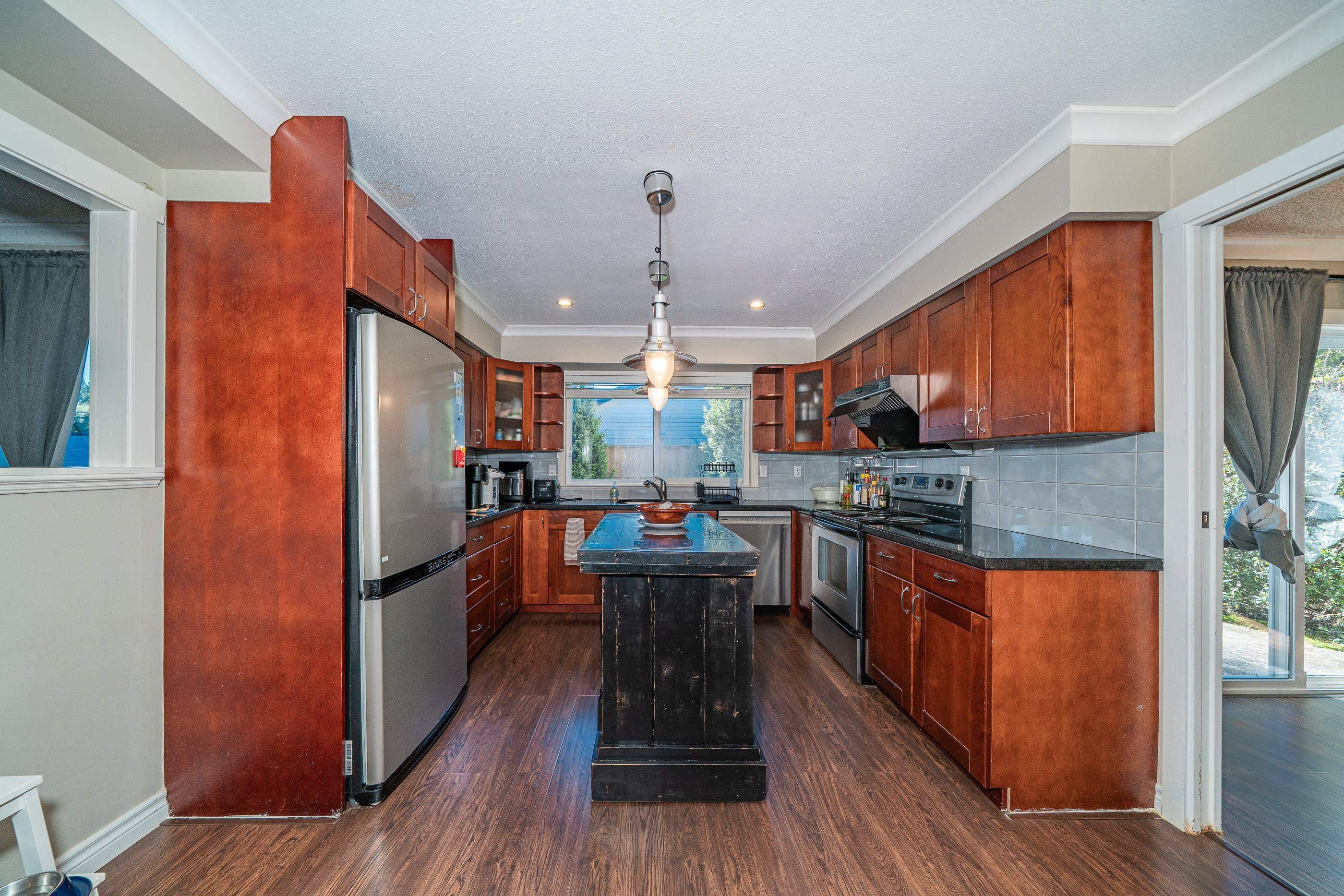 9288 Romaniuk Drive, Richmond, BC