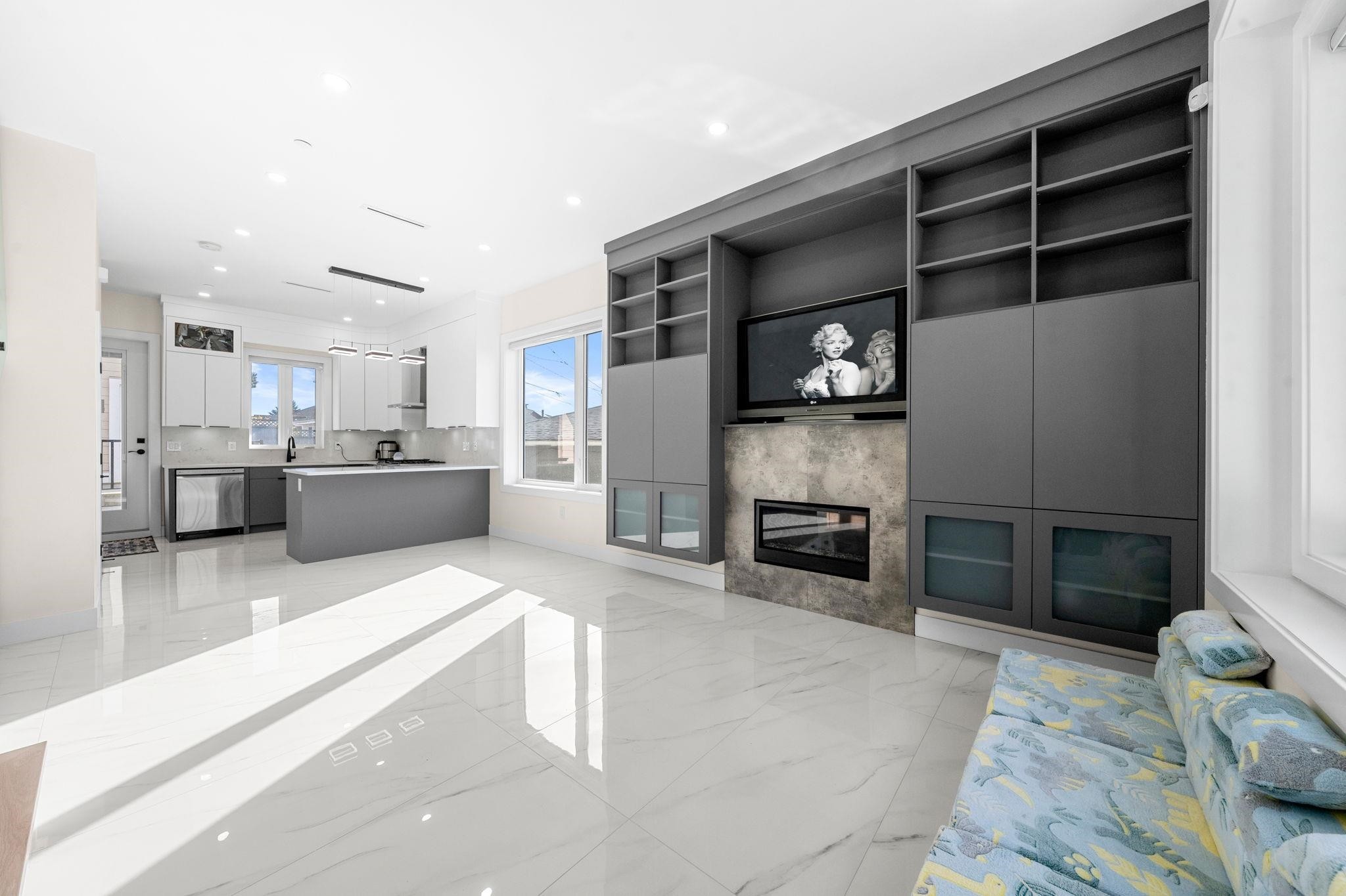 1548 41St Avenue E, Vancouver, BC