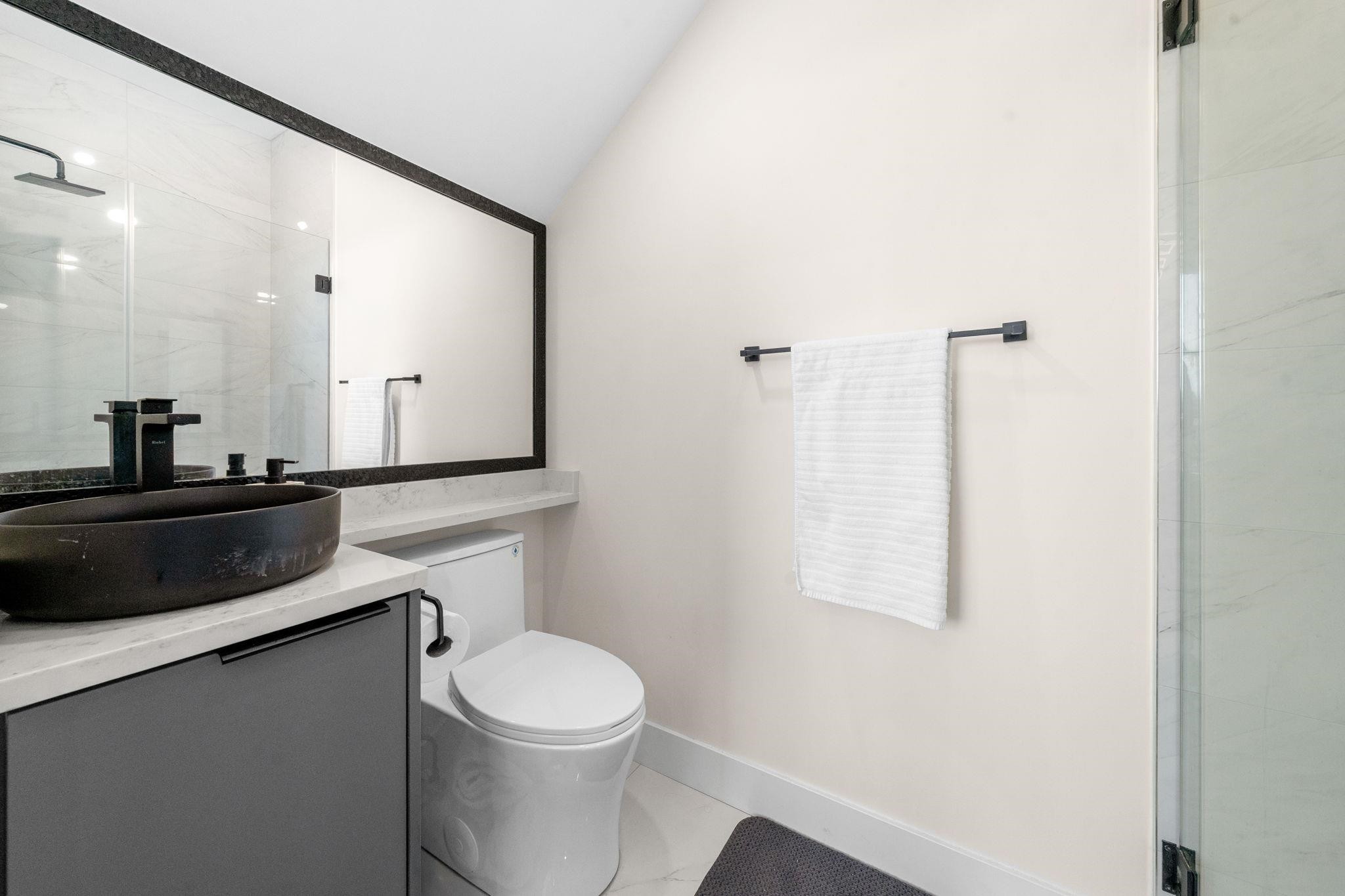 1548 41St Avenue E, Vancouver, BC
