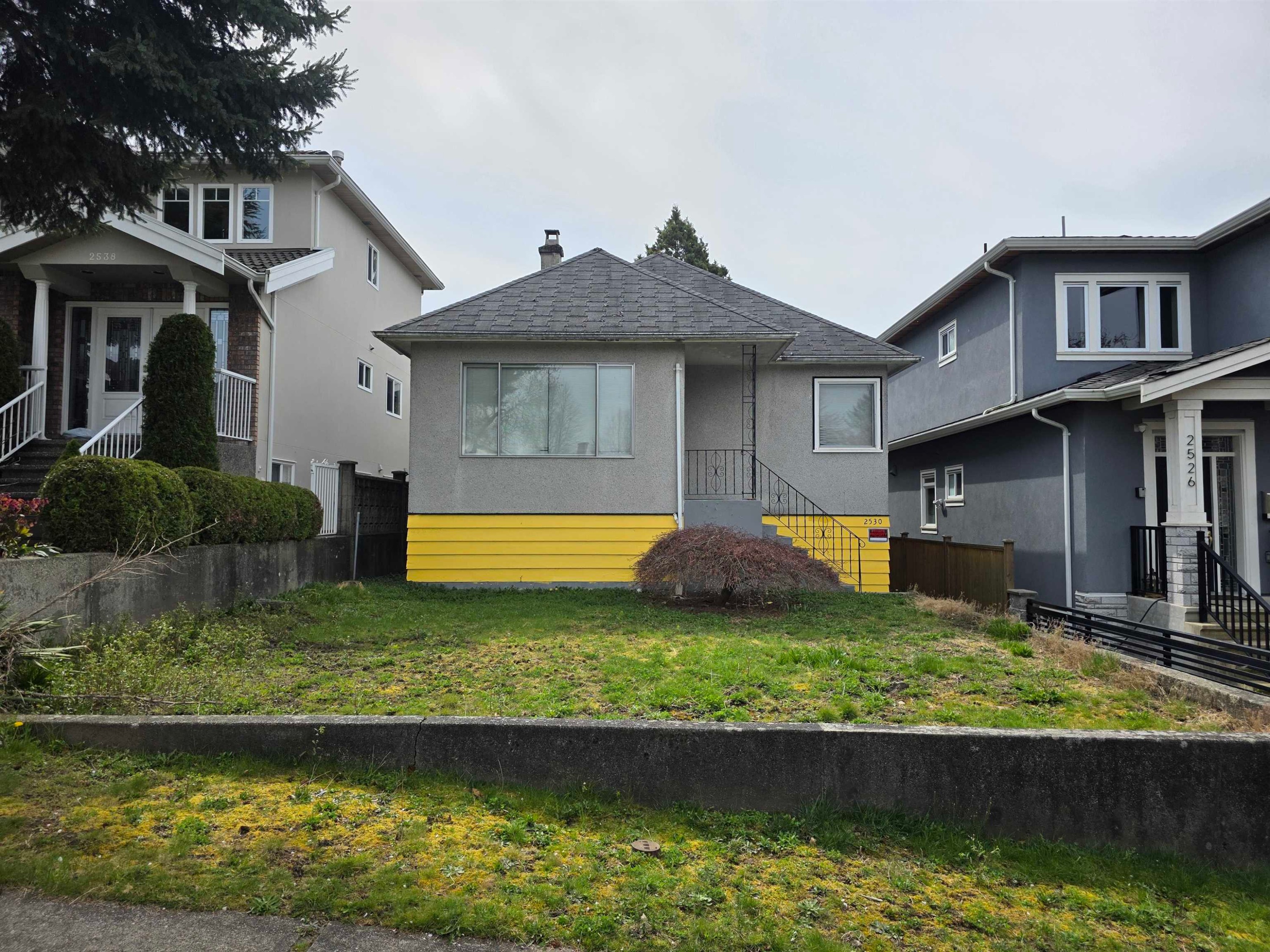 2530 7Th Avenue, Vancouver, BC