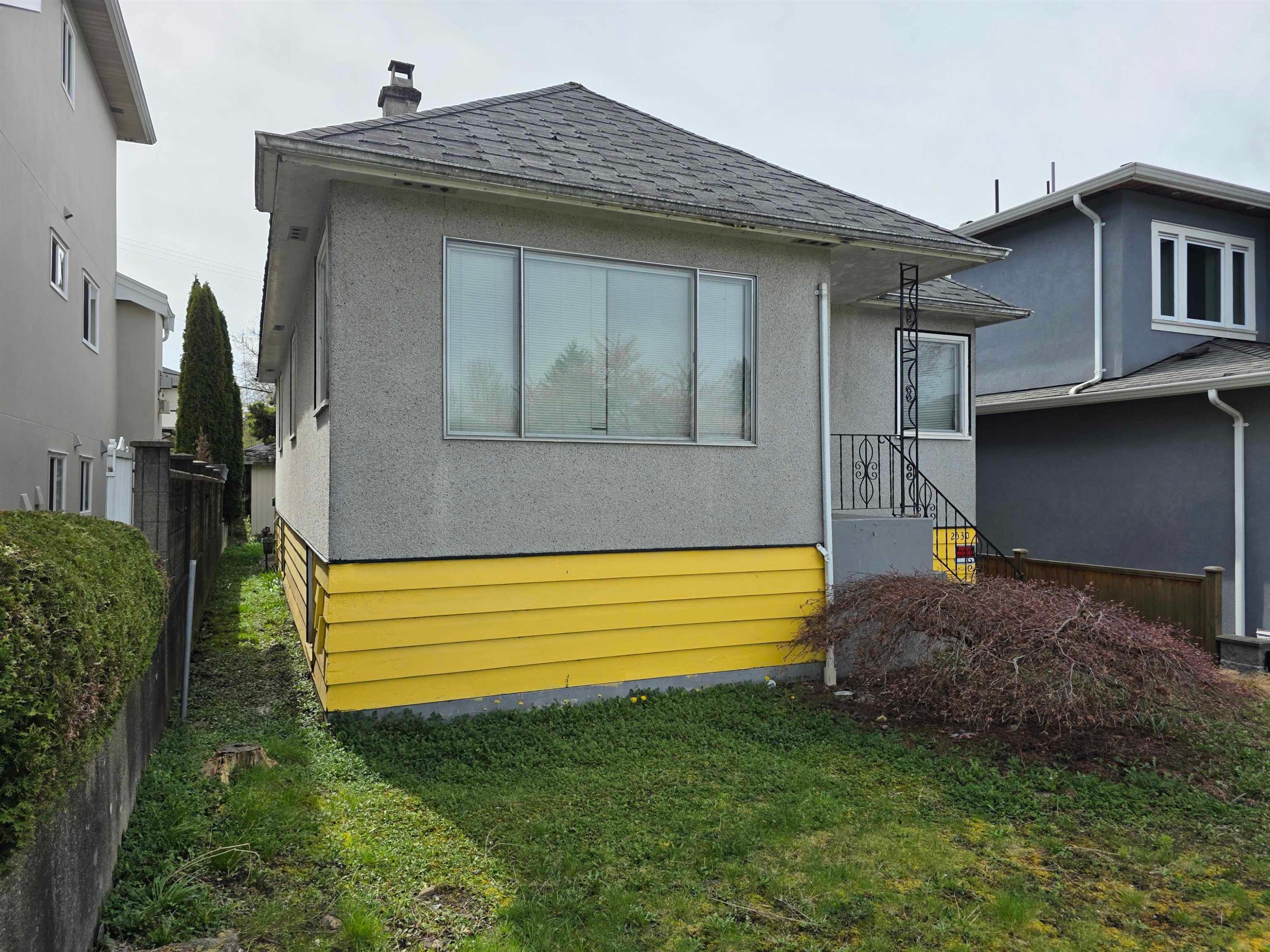 2530 7Th Avenue, Vancouver, BC