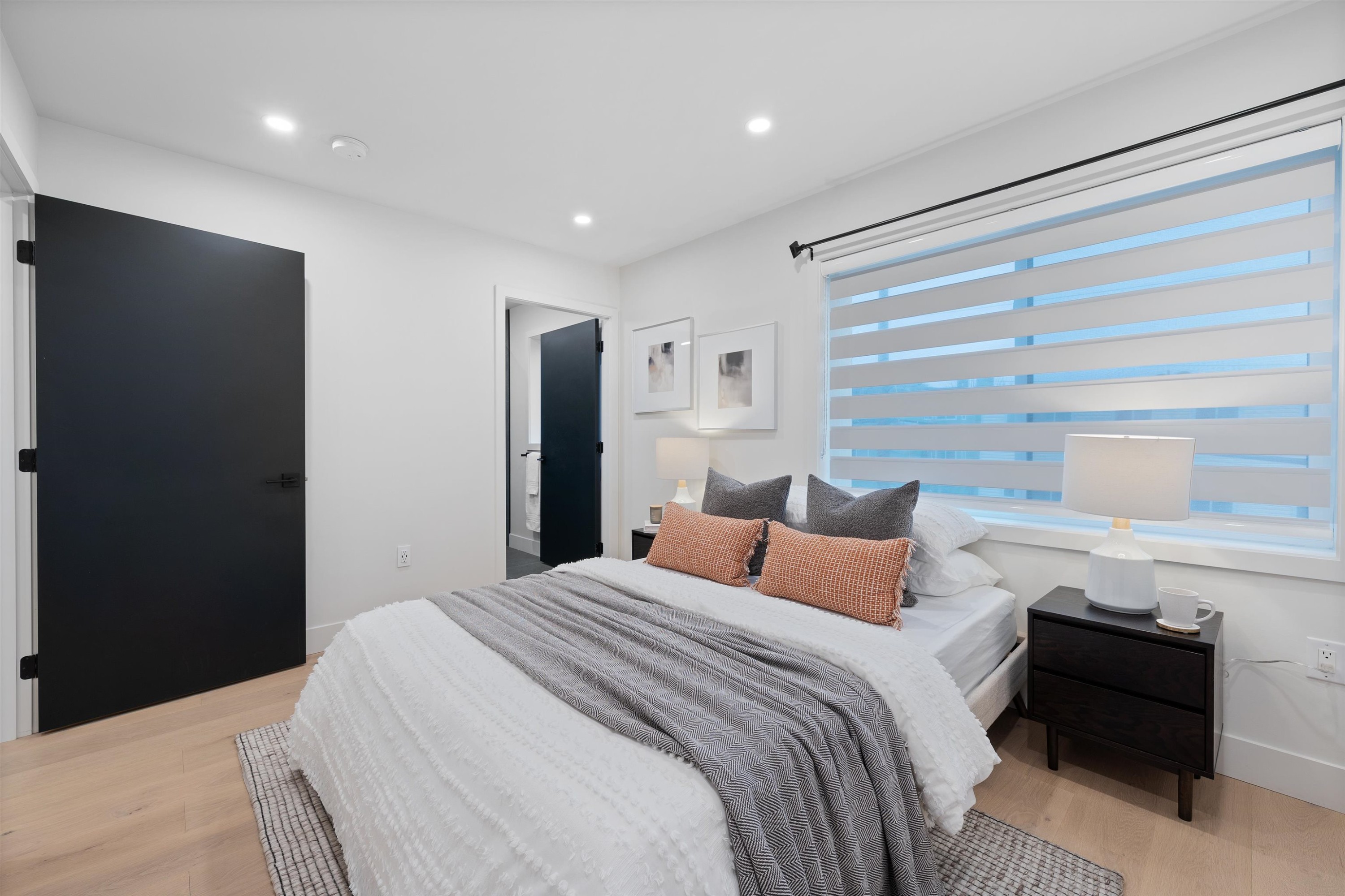919 10Th Avenue E, Vancouver, BC