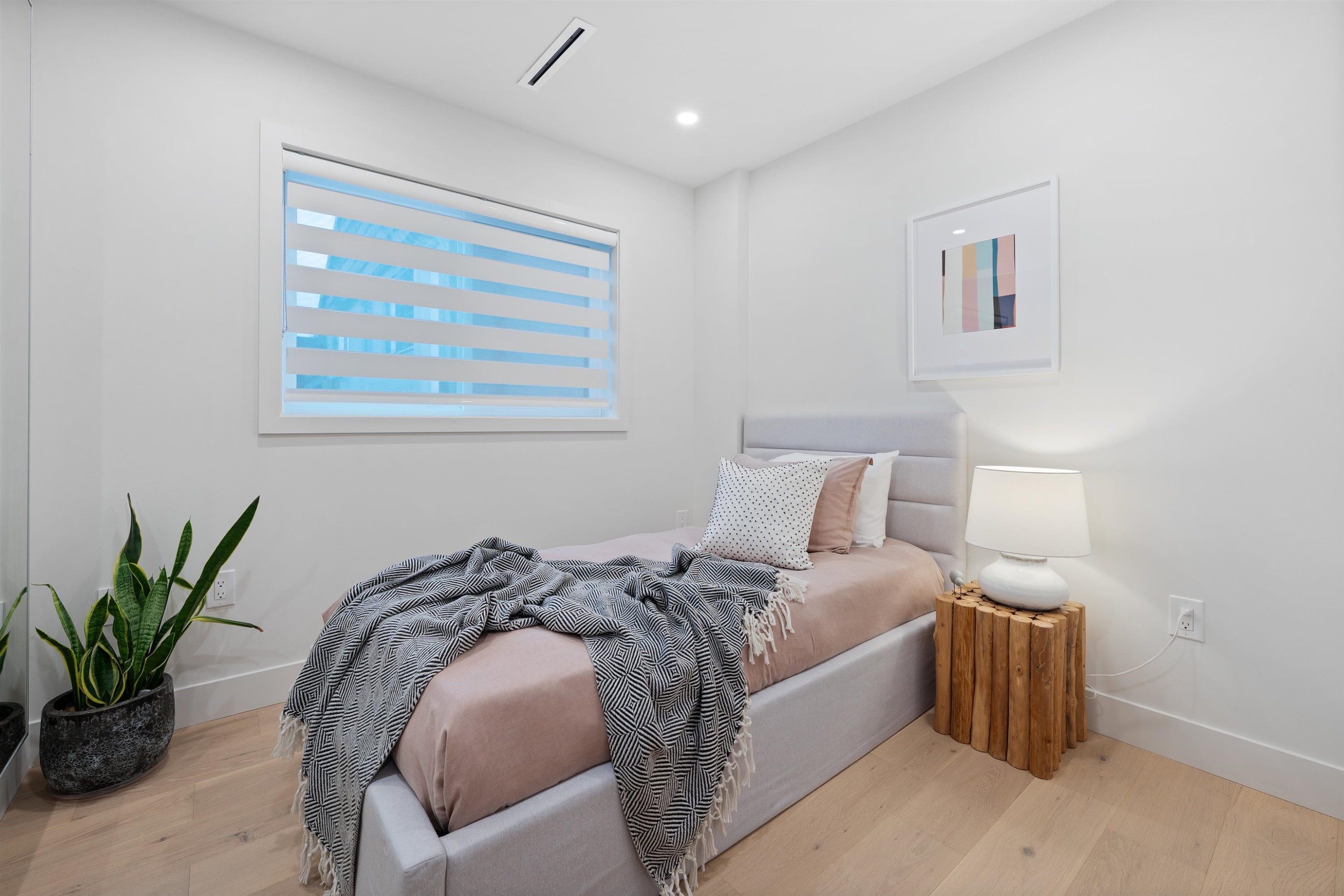 919 10Th Avenue E, Vancouver, BC