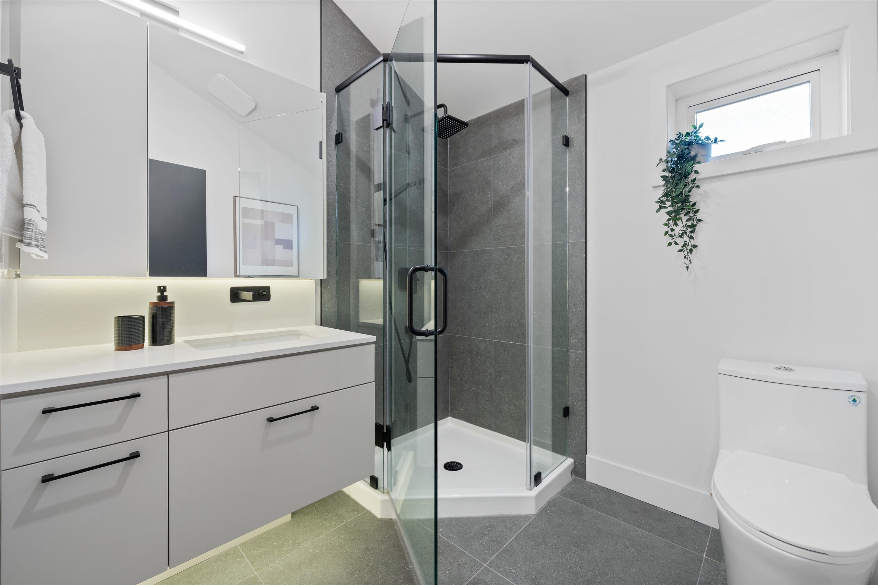 919 10Th Avenue E, Vancouver, BC