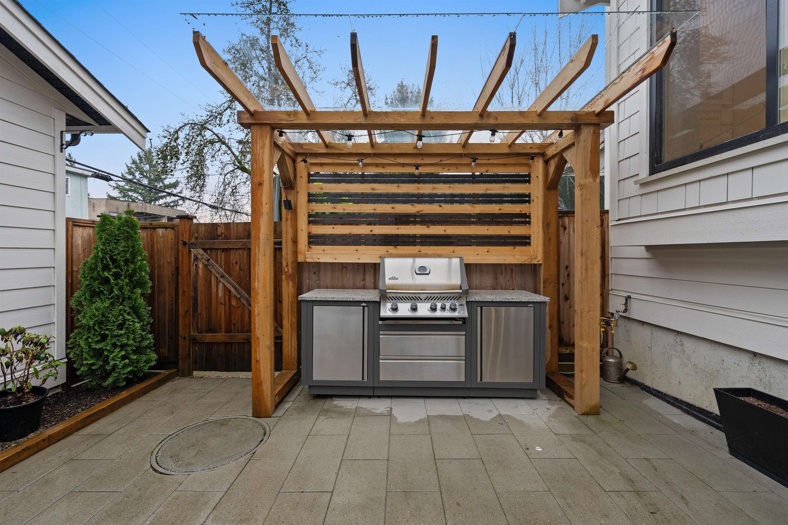 919 10Th Avenue E, Vancouver, BC