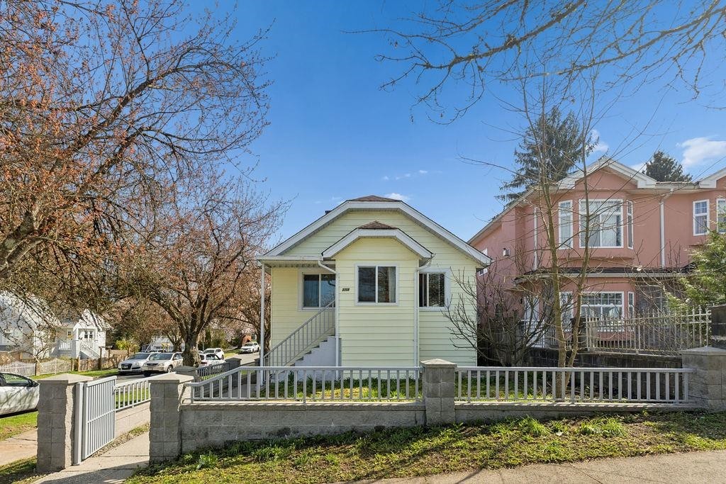 3708 Dumfries Street, Vancouver, BC