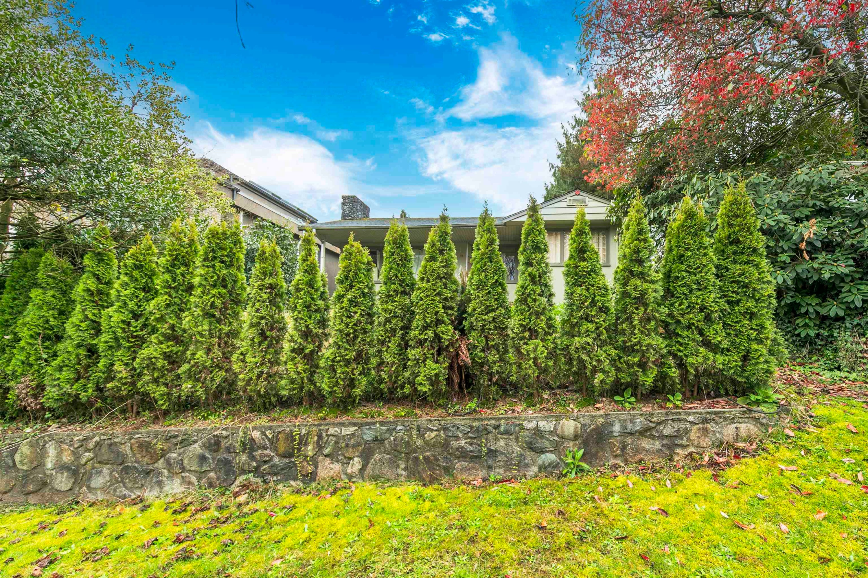 14 37Th Avenue W, Vancouver, BC