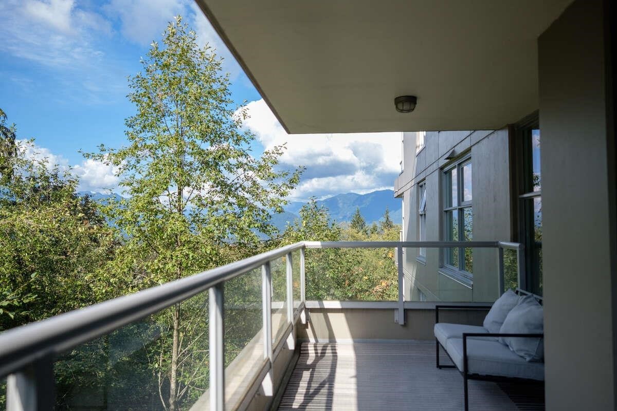 403-9232 University Crescent, Burnaby, BC