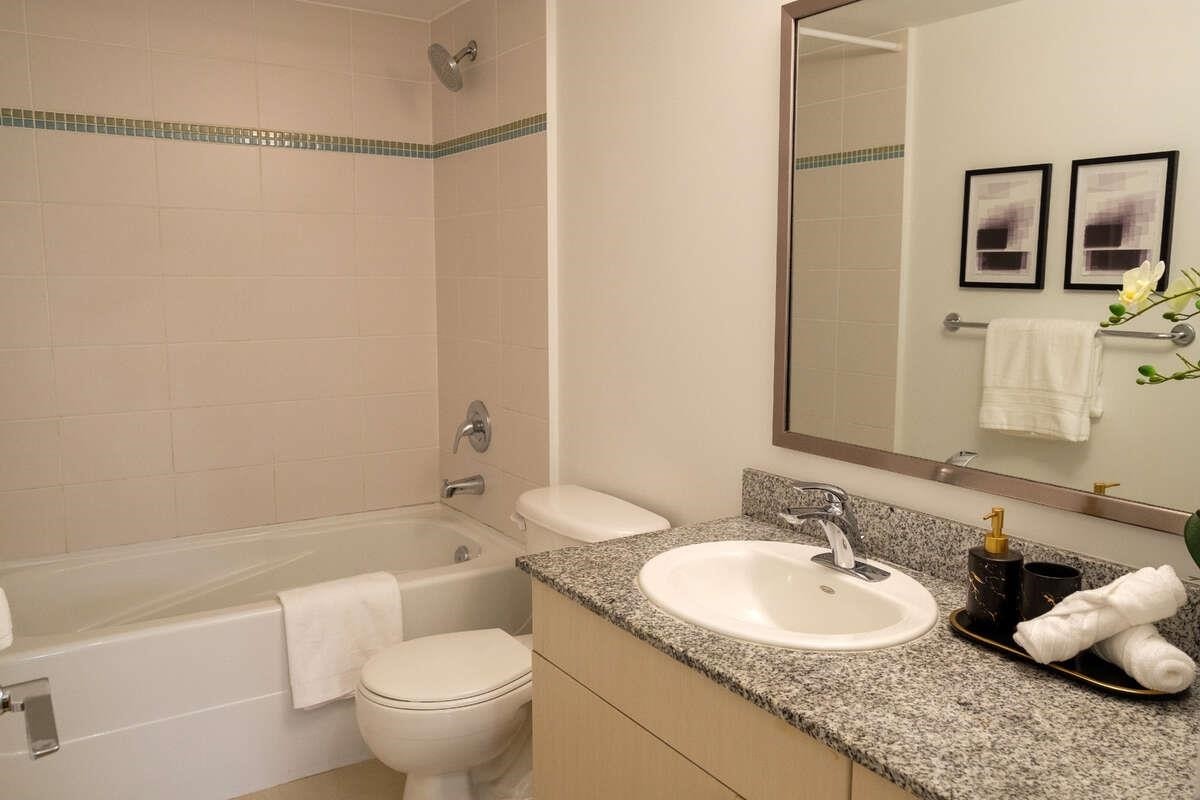 403-9232 University Crescent, Burnaby, BC