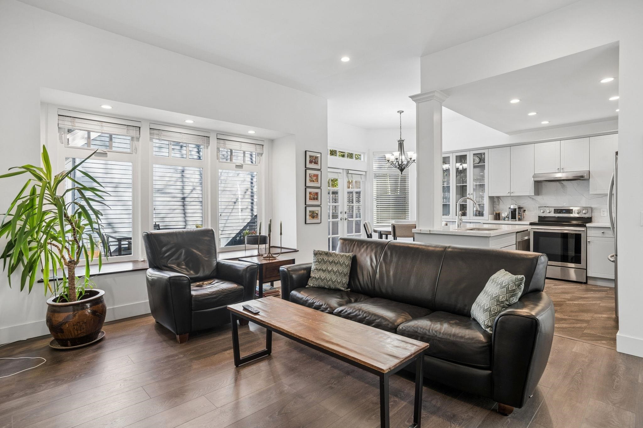 3537 5Th Avenue W, Vancouver, BC