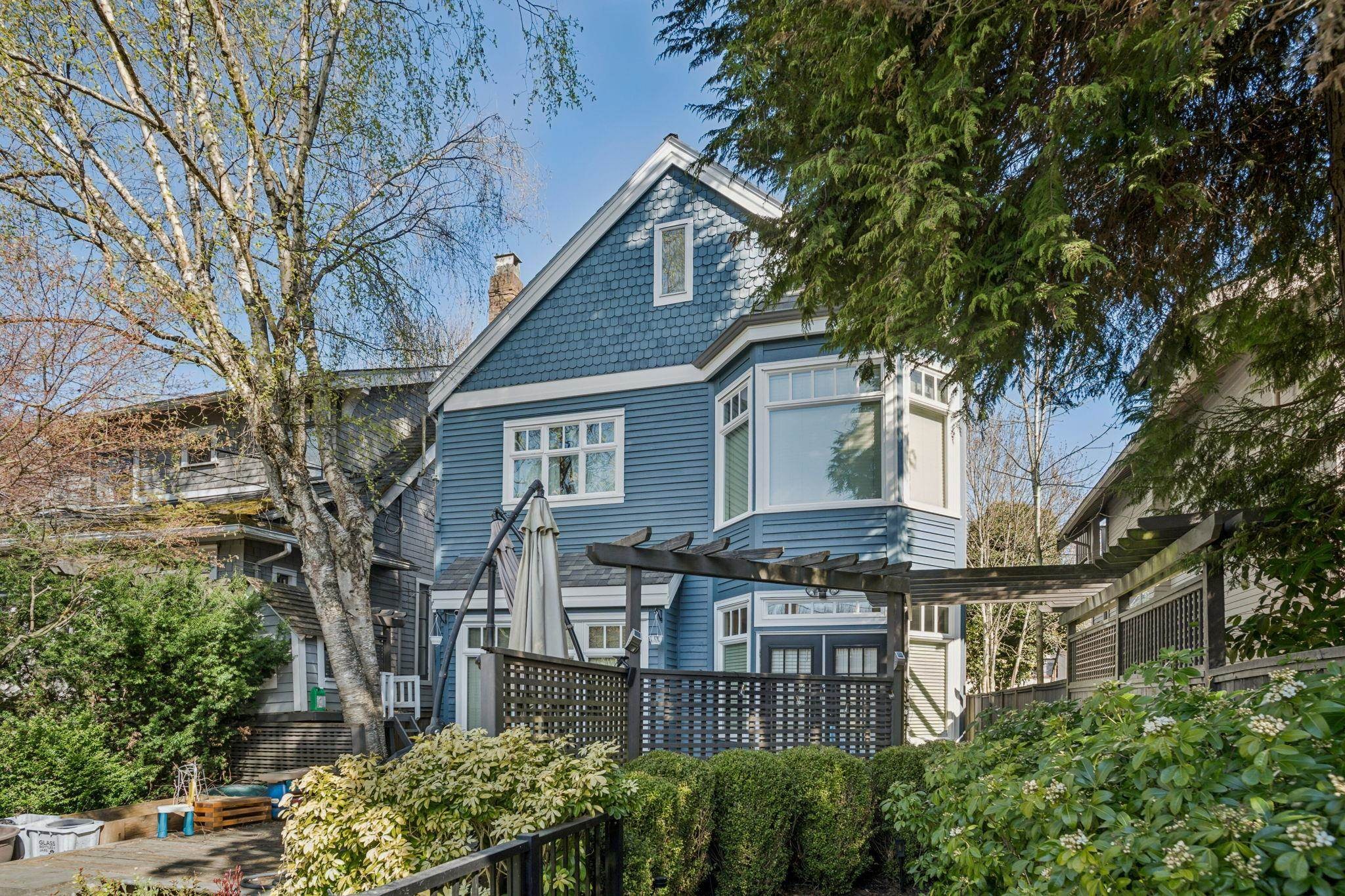 3537 5Th Avenue W, Vancouver, BC