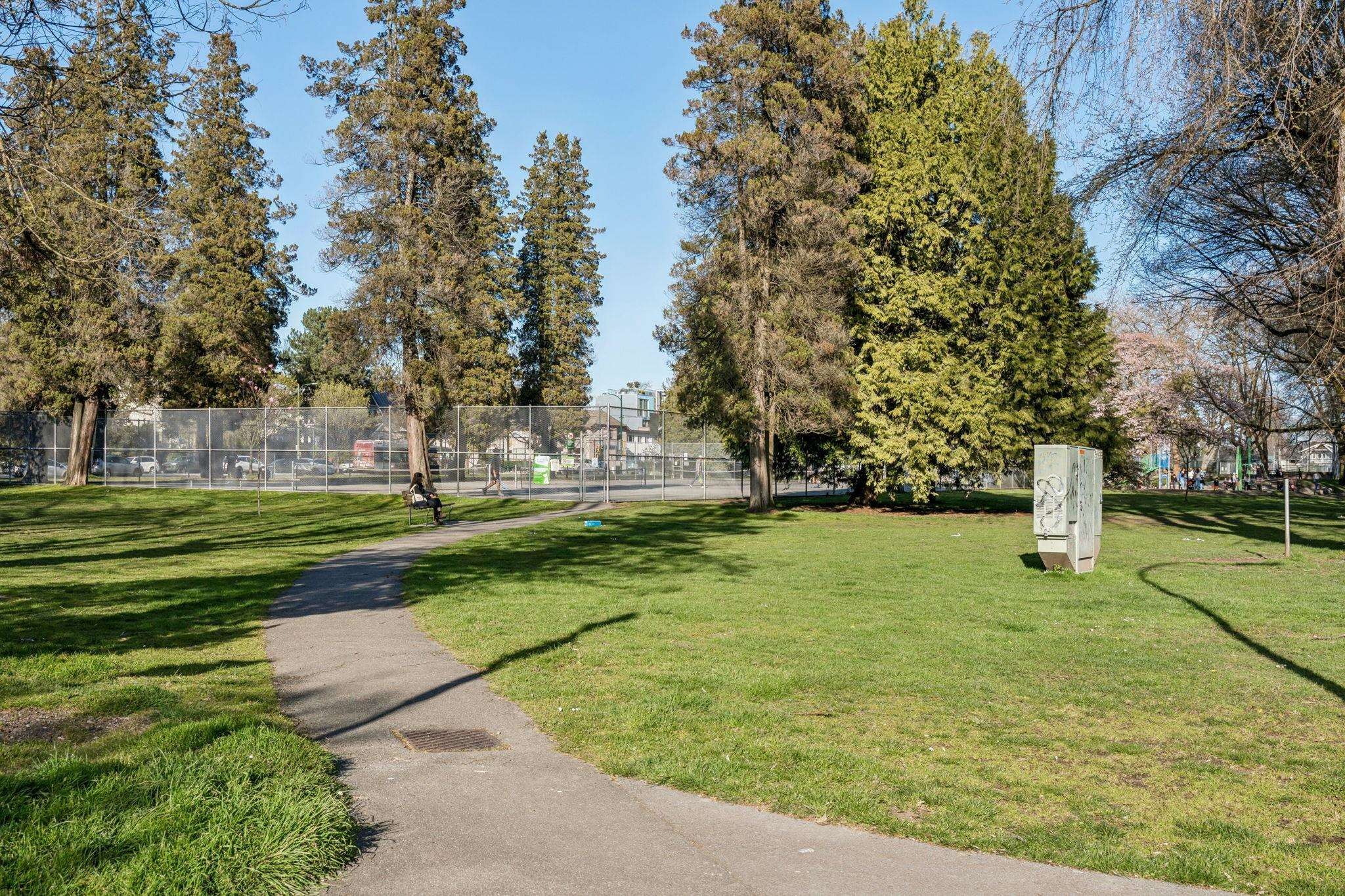 3537 5Th Avenue W, Vancouver, BC