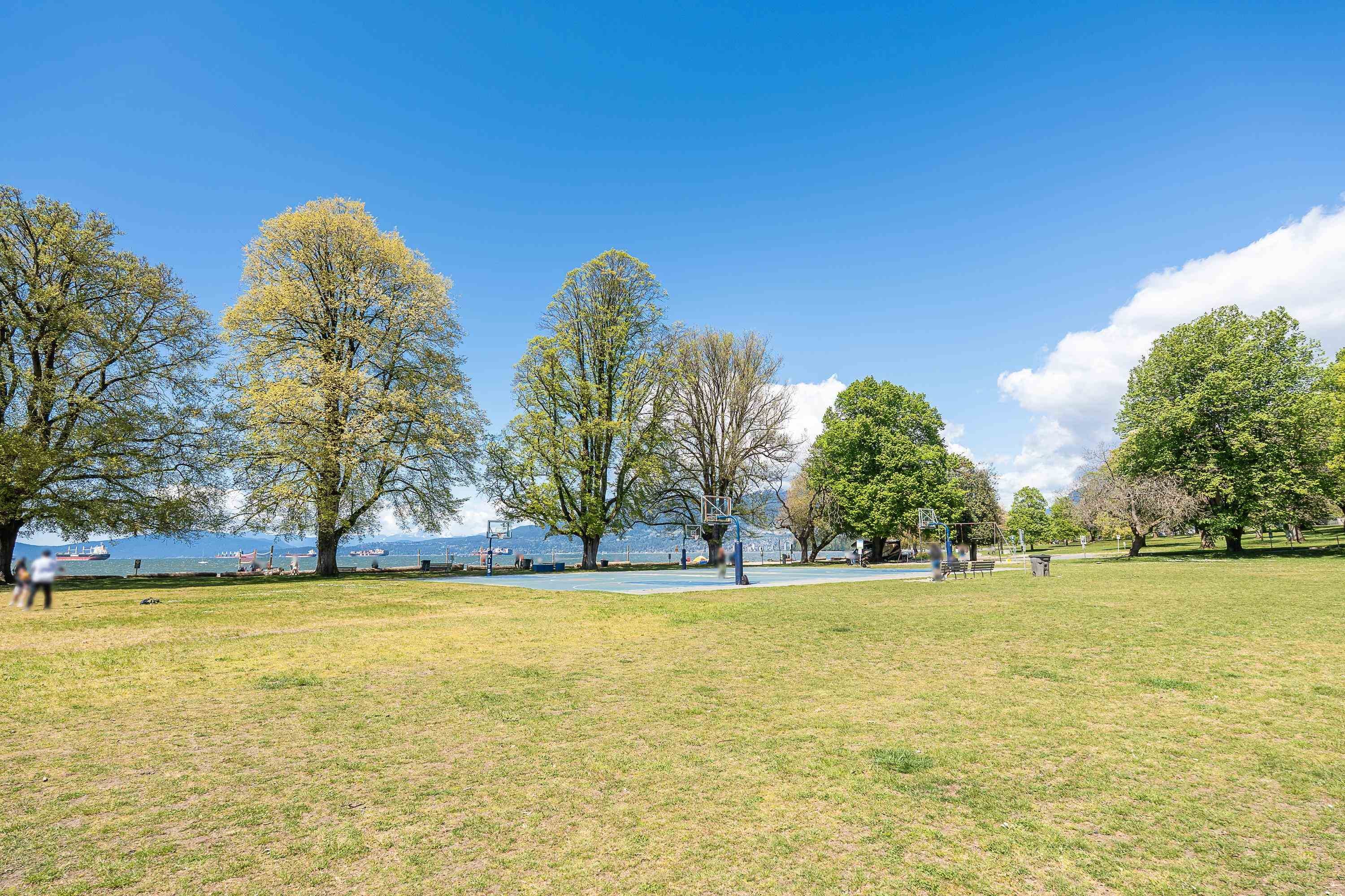 3537 5Th Avenue W, Vancouver, BC