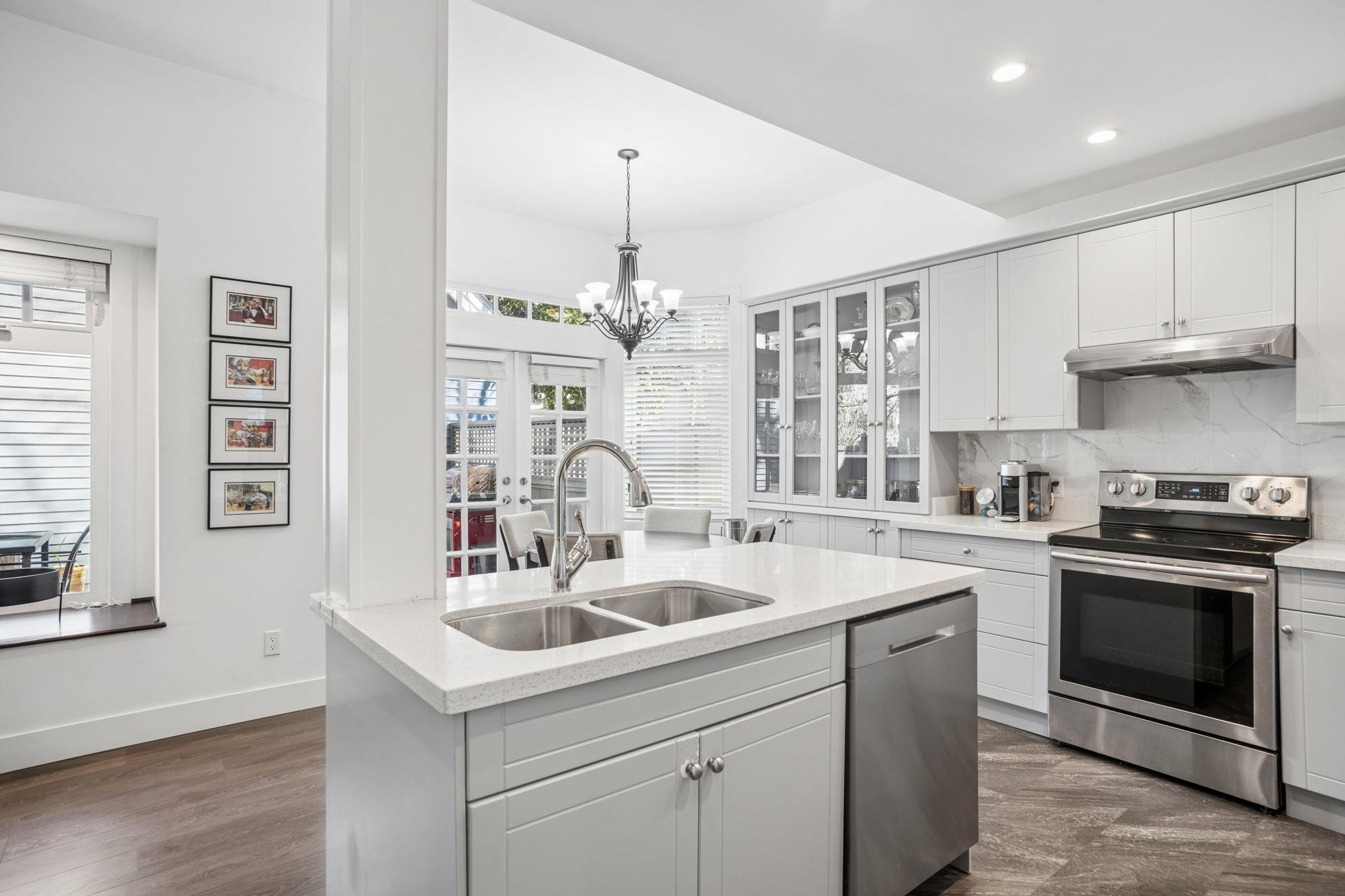 3537 5Th Avenue W, Vancouver, BC