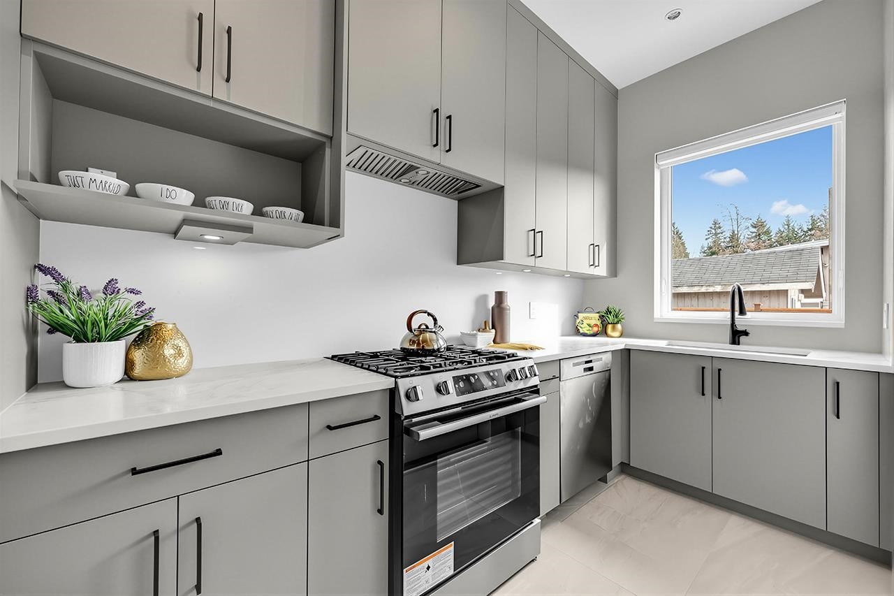 821 Prospect Street, Coquitlam, BC