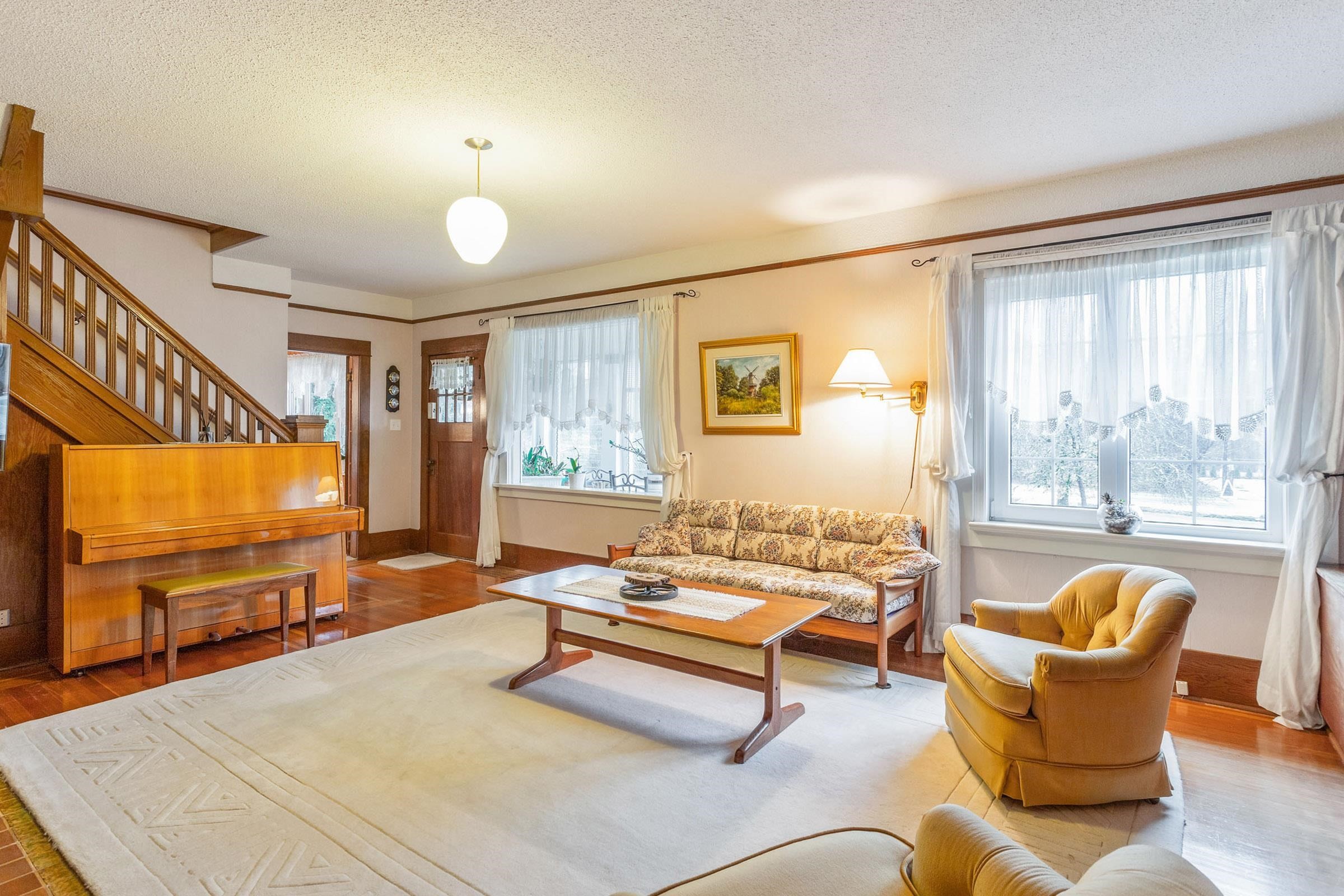 25117 Dewdney Trunk Road, Maple Ridge, BC