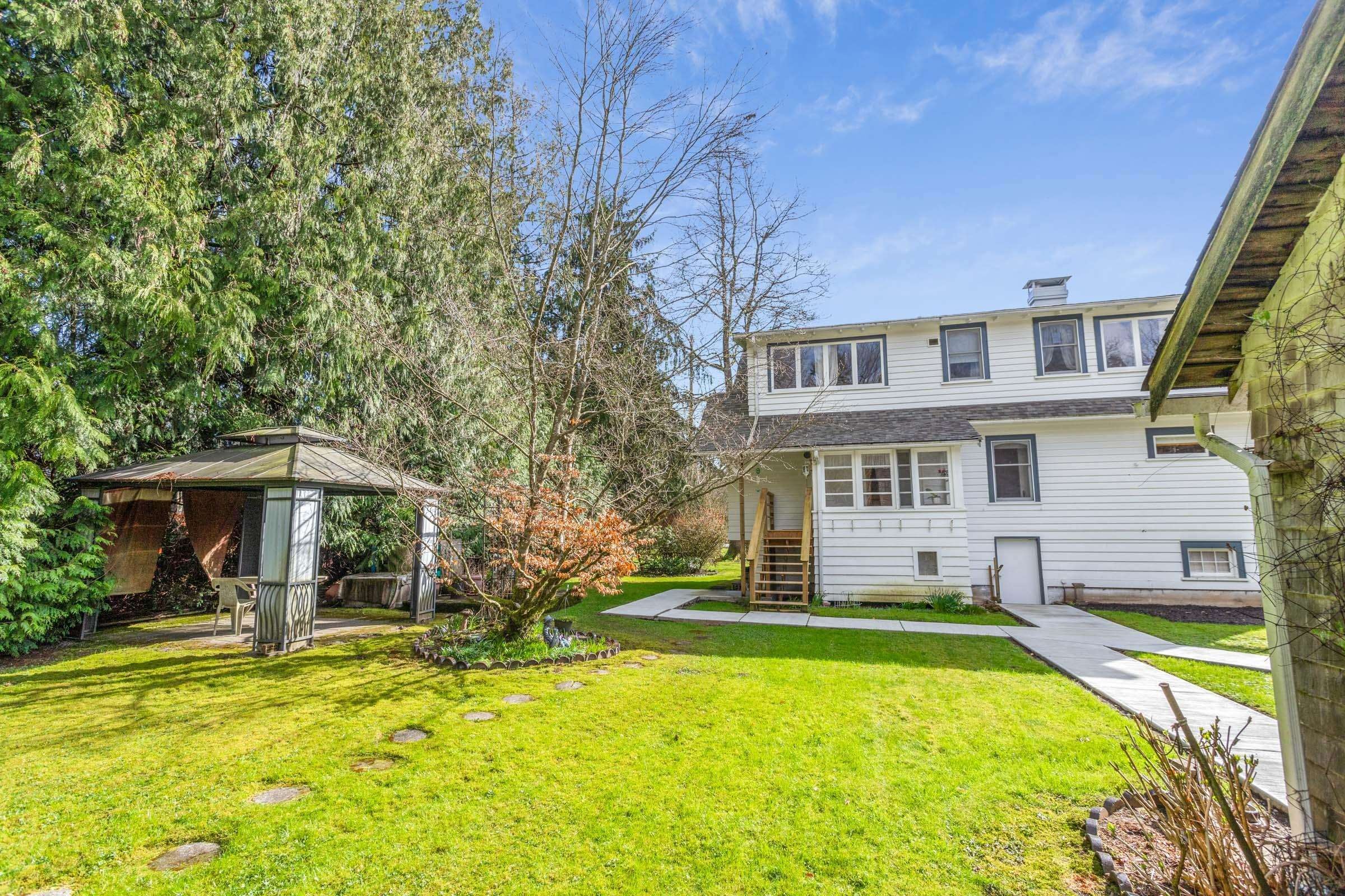 25117 Dewdney Trunk Road, Maple Ridge, BC