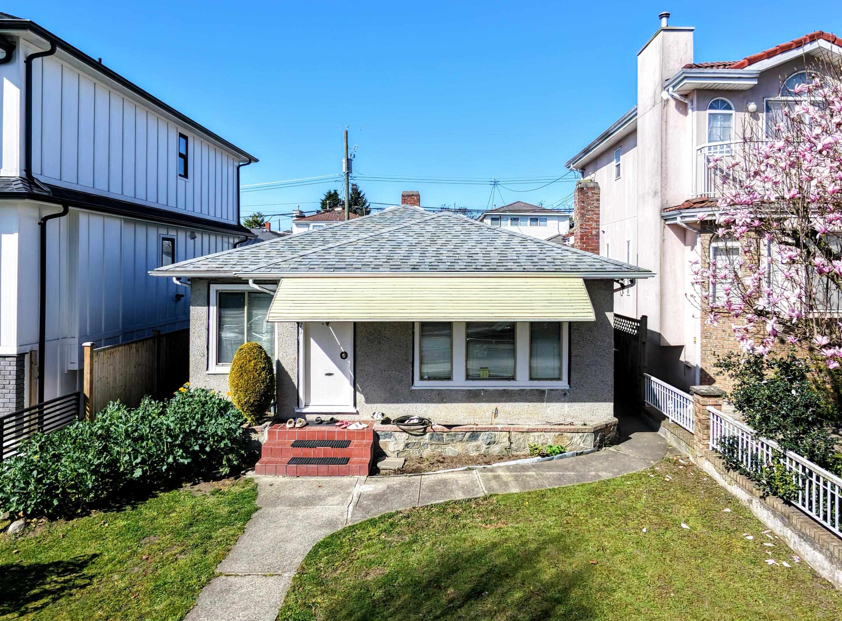571 57Th Avenue E, Vancouver, BC