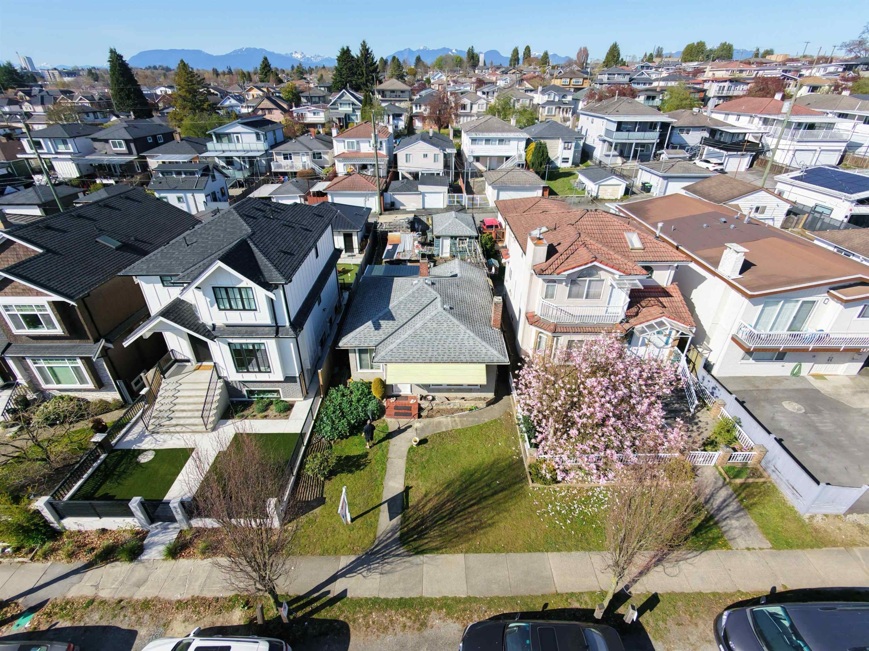 571 57Th Avenue E, Vancouver, BC