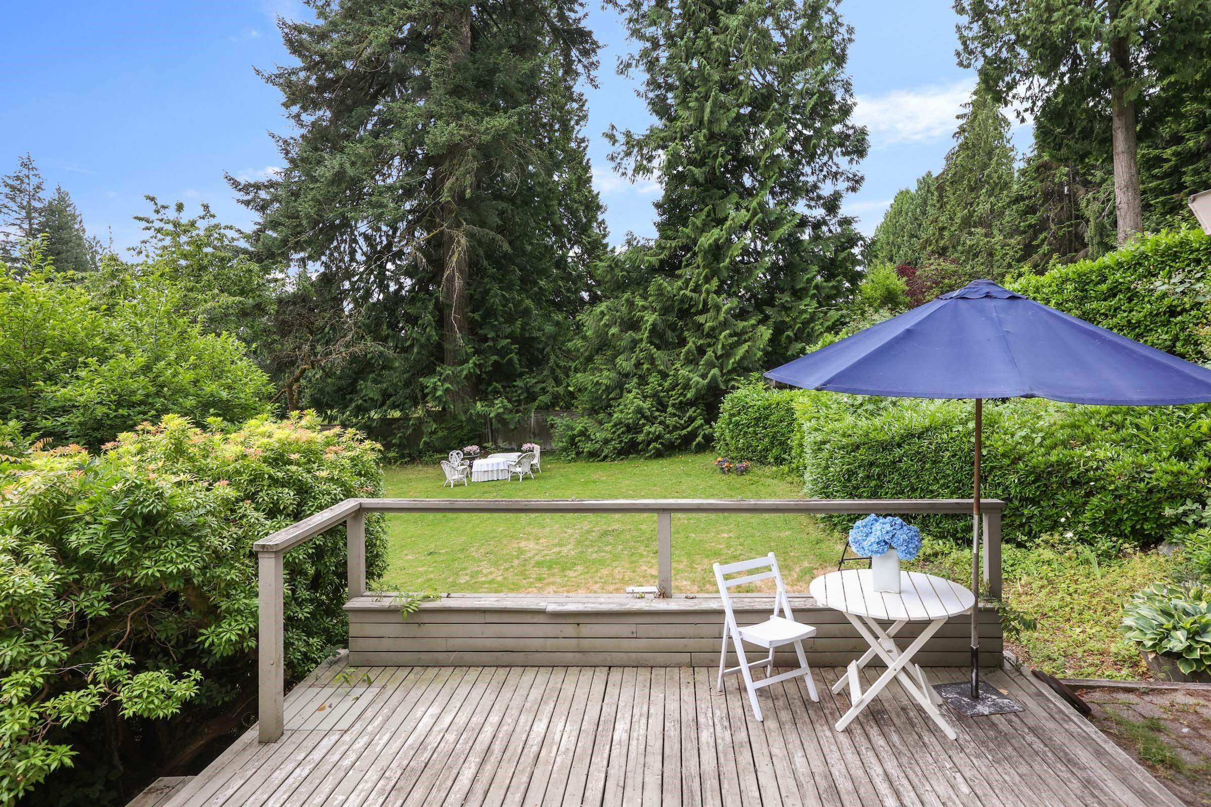 460 Southborough Drive, West Vancouver, BC - Outdoor